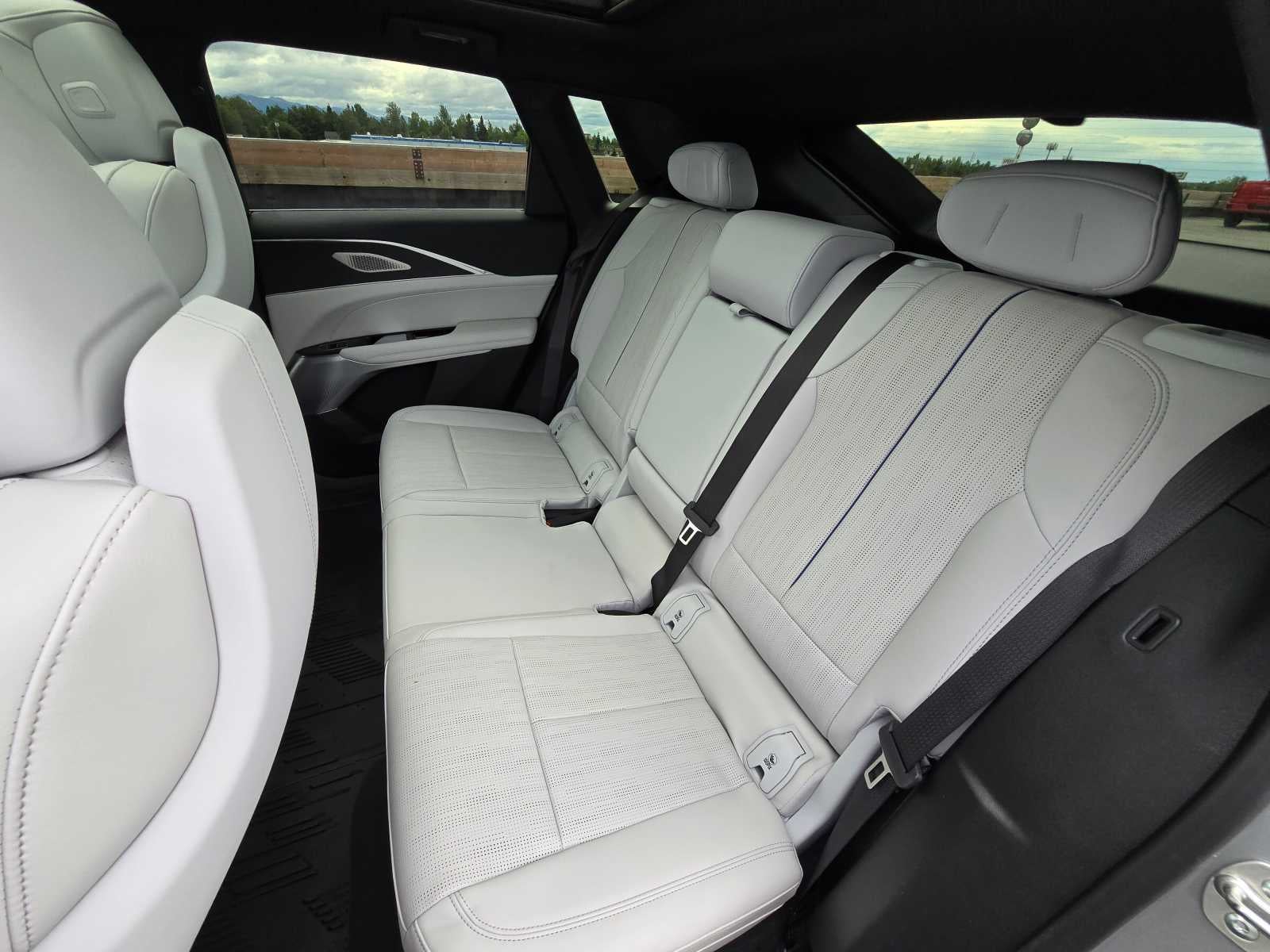 2024 Cadillac LYRIQ Sport