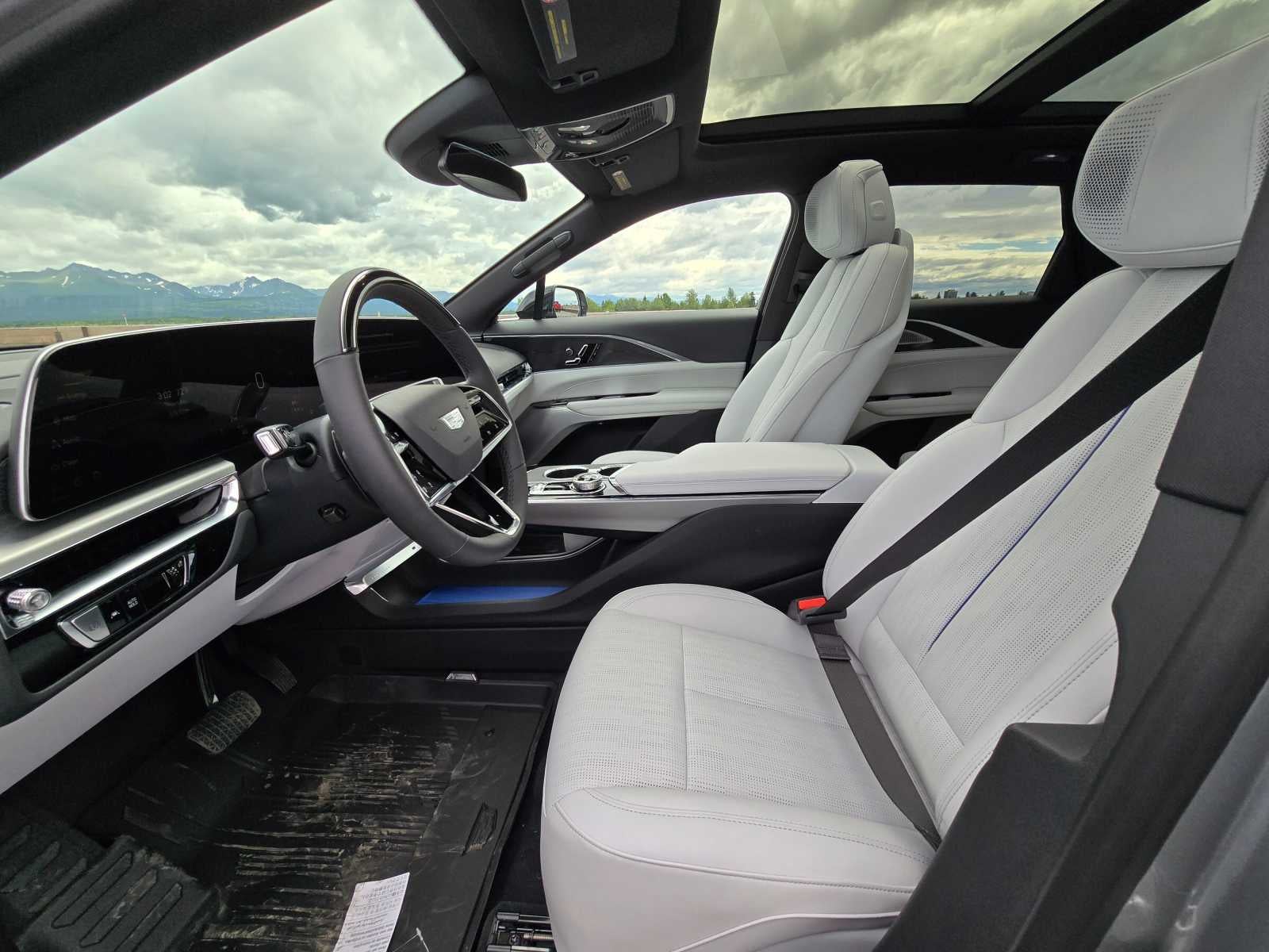 2024 Cadillac LYRIQ Sport