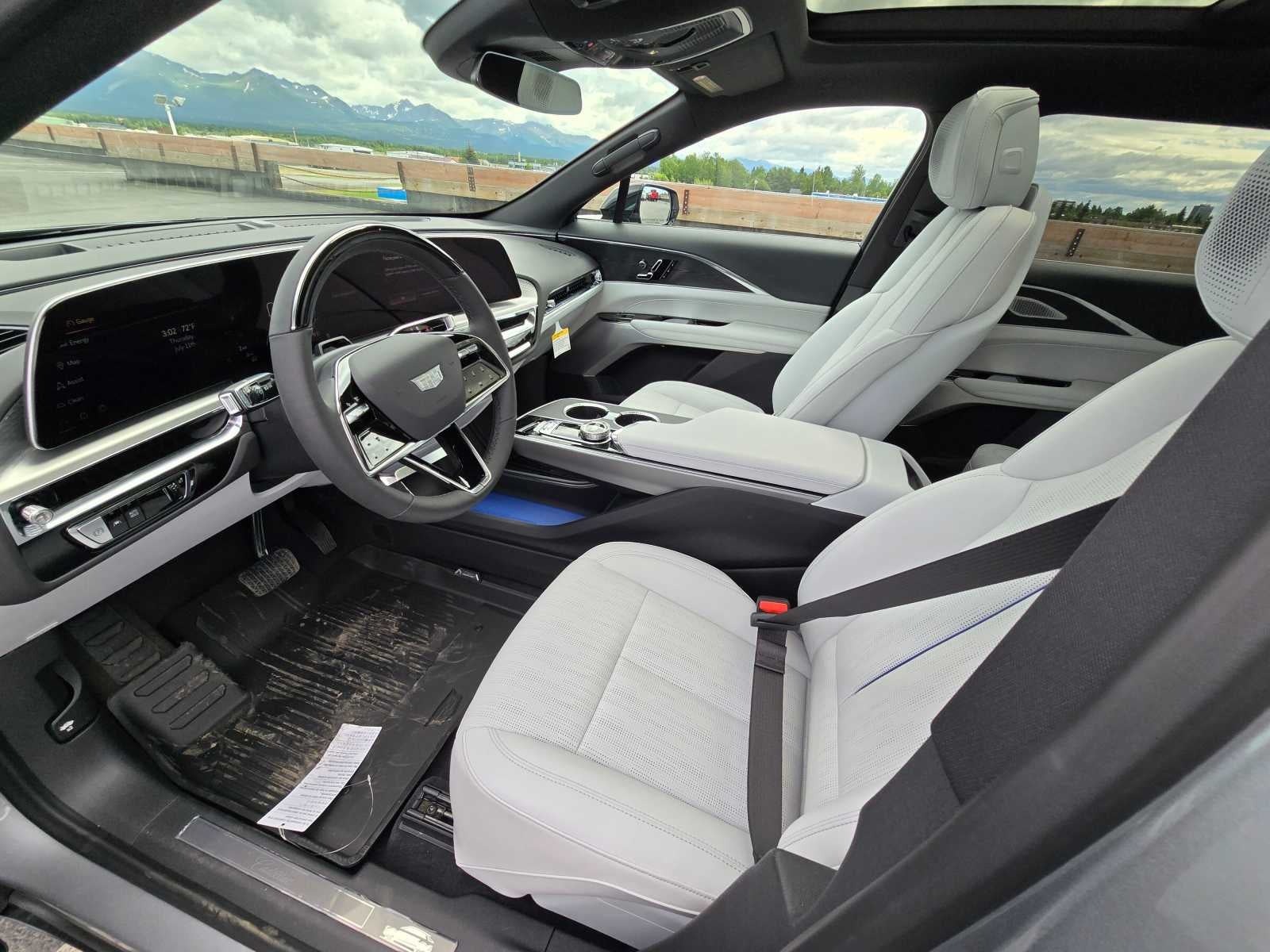 2024 Cadillac LYRIQ Sport