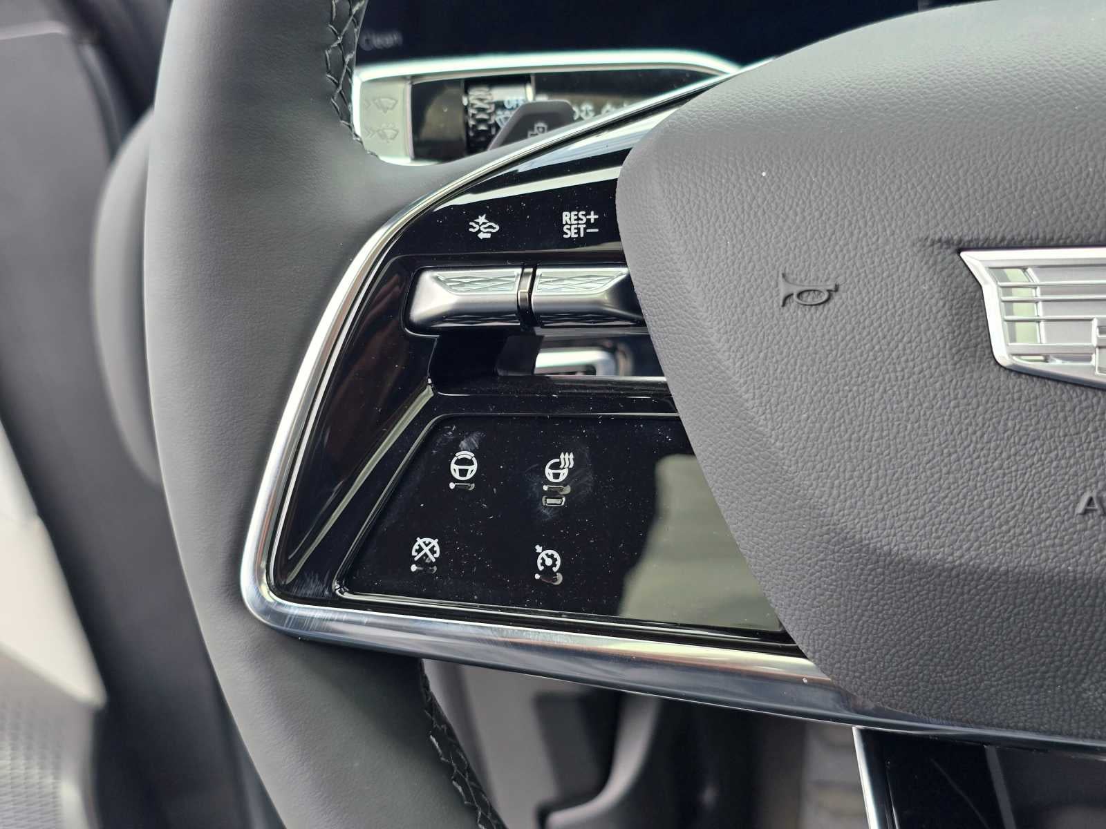 2024 Cadillac LYRIQ Sport