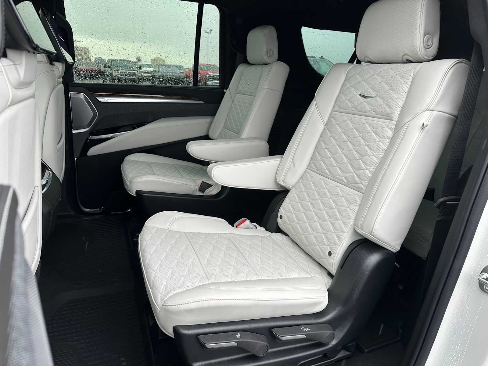 2025 Cadillac Escalade ESV 4WD Sport Platinum