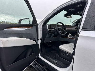 2025 Cadillac Escalade ESV 4WD Sport Platinum