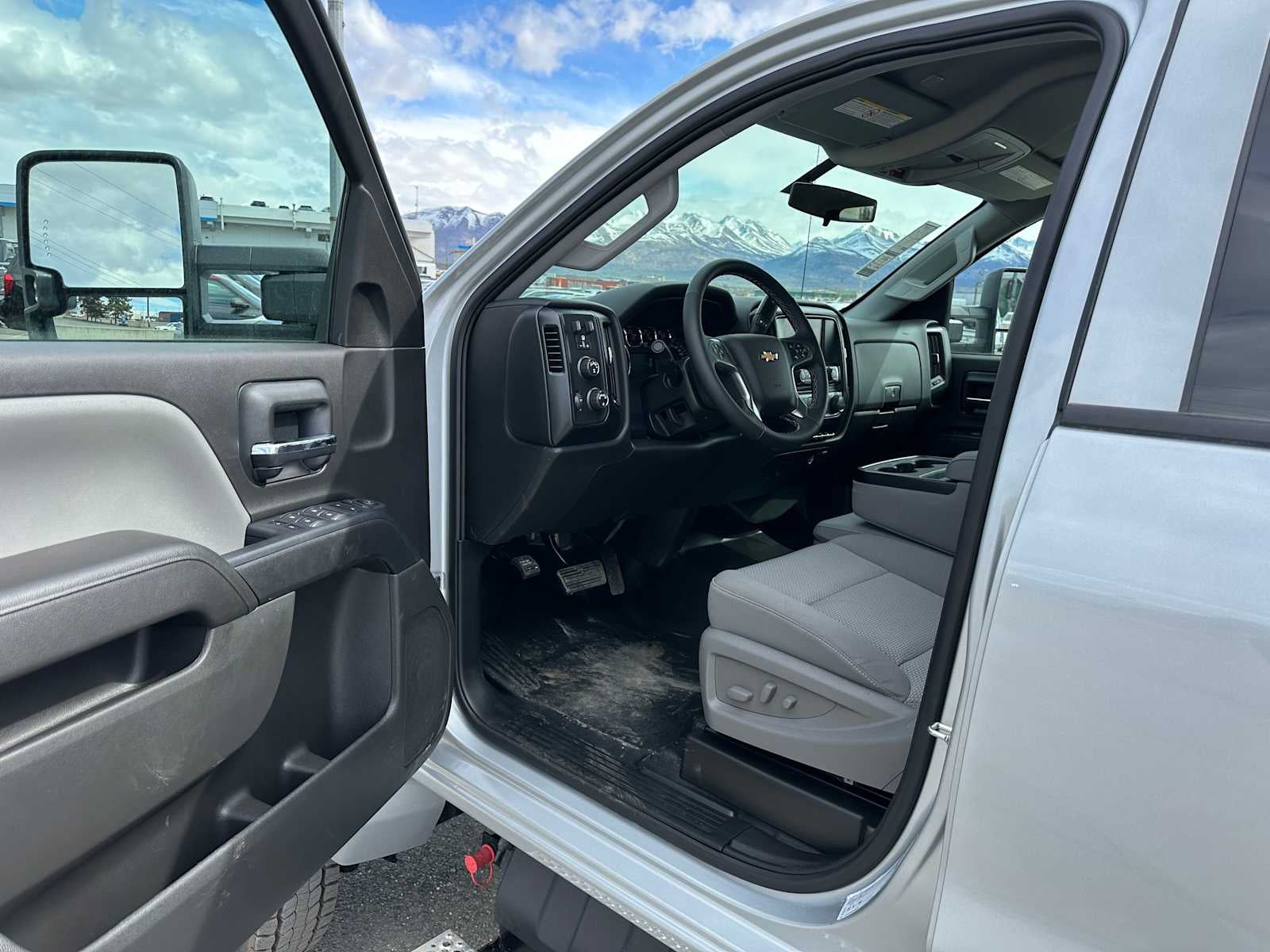 2024 Chevrolet Silverado MD Work Truck