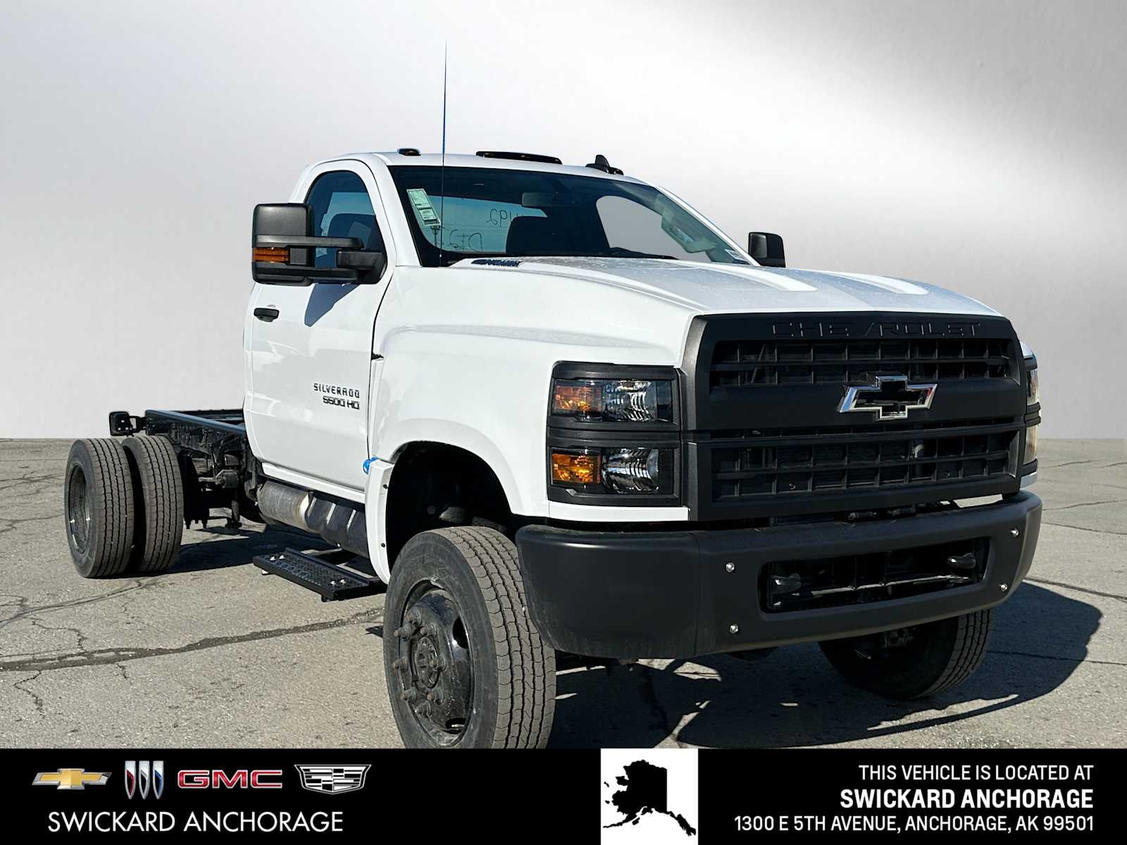 2024 Chevrolet Silverado MD LT