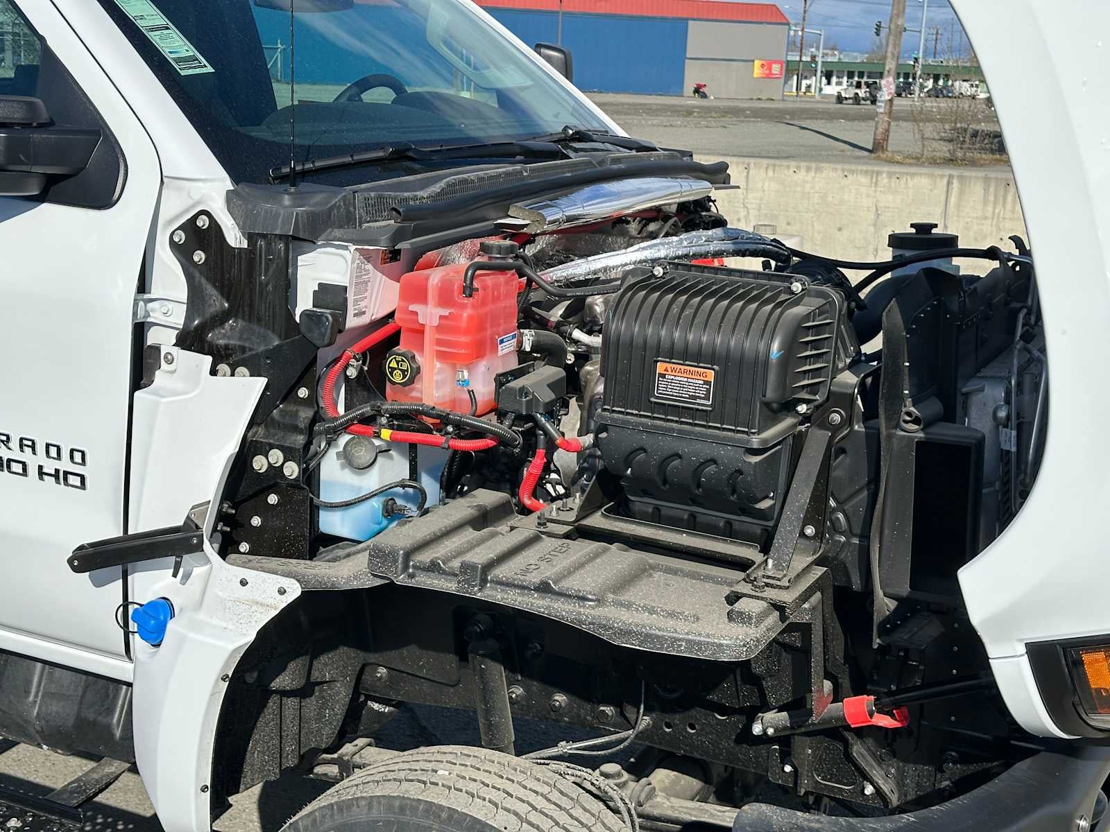 2024 Chevrolet Silverado MD LT