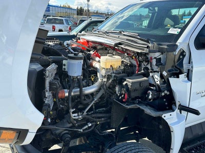 2024 Chevrolet Silverado MD LT