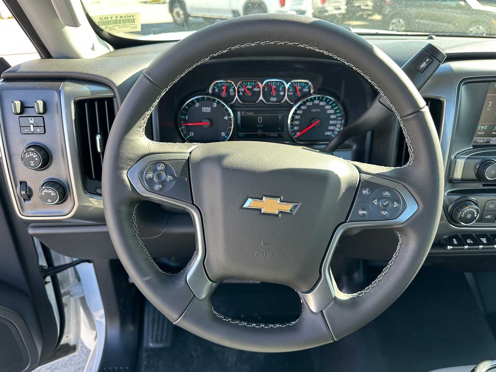 2024 Chevrolet Silverado MD LT