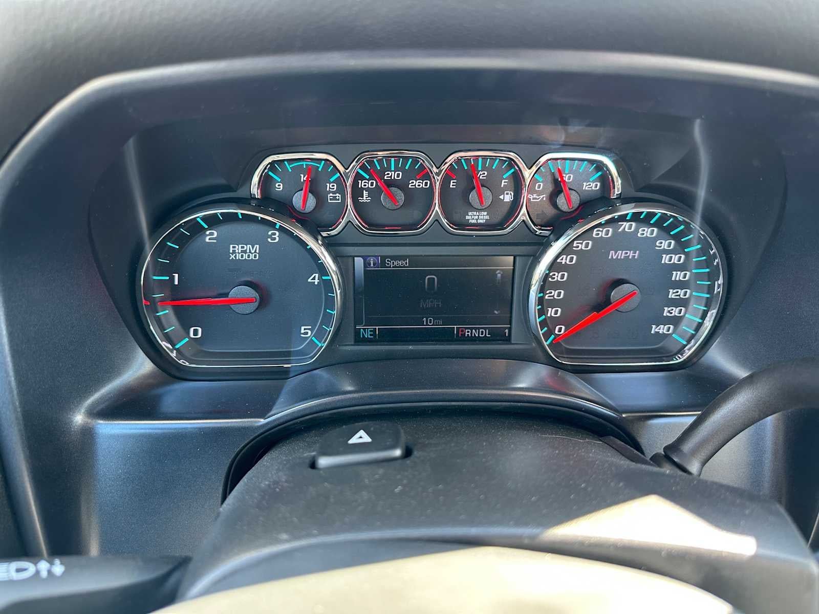 2024 Chevrolet Silverado MD LT
