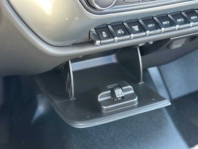 2024 Chevrolet Silverado MD LT