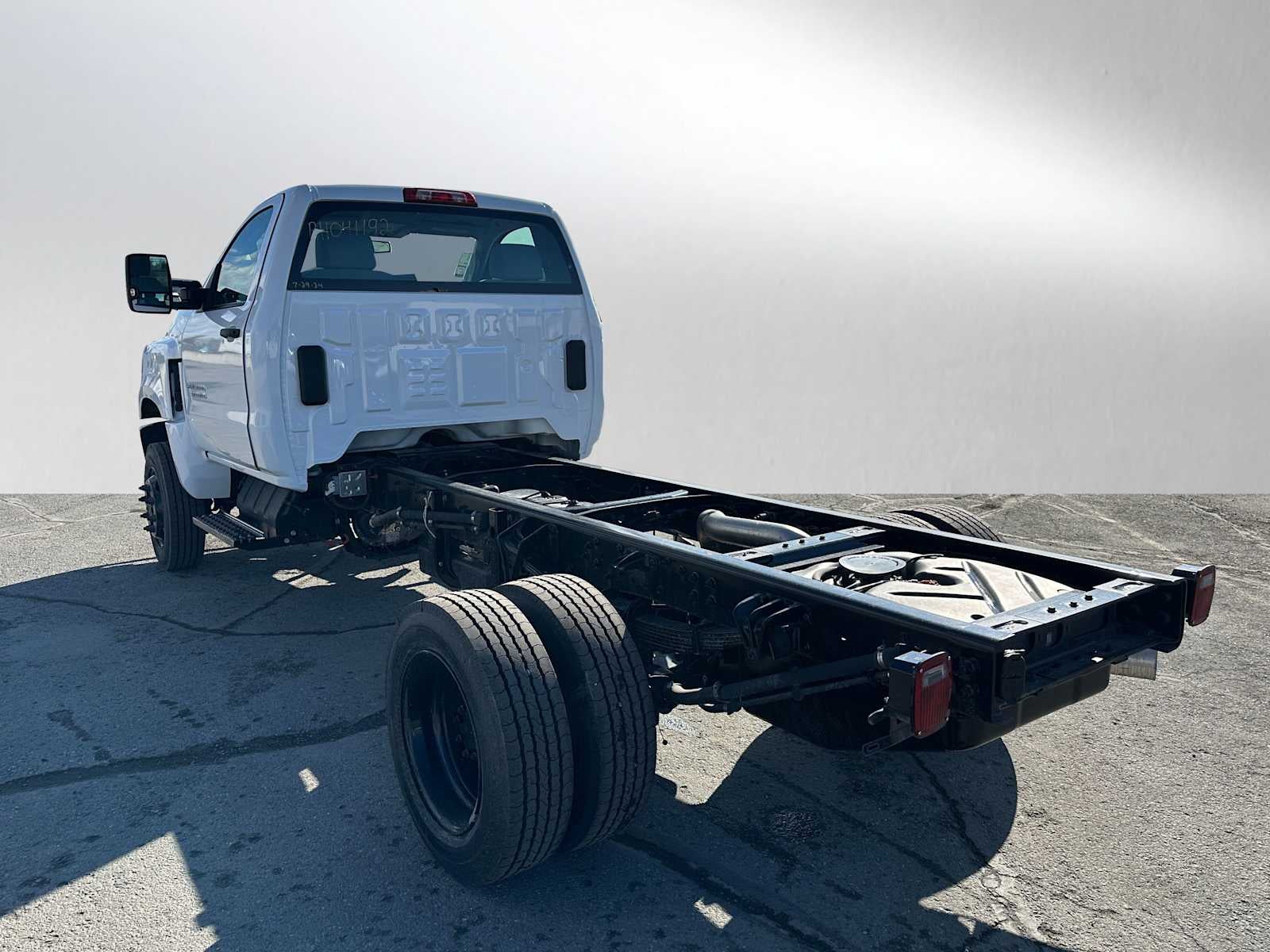 2024 Chevrolet Silverado MD LT