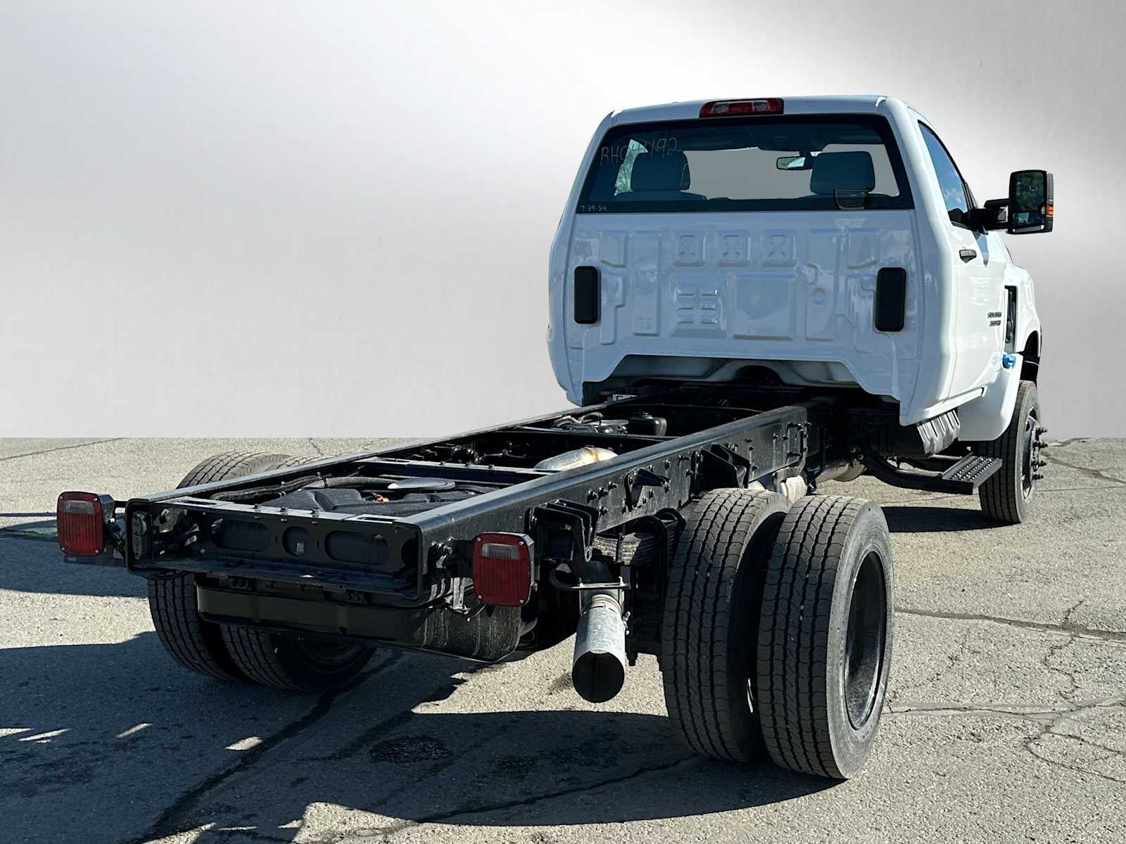 2024 Chevrolet Silverado MD LT