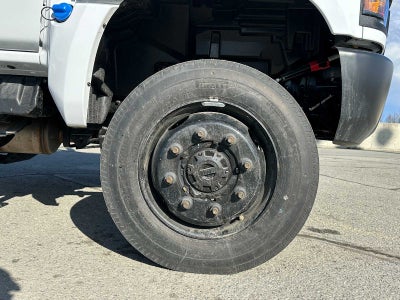 2024 Chevrolet Silverado MD LT