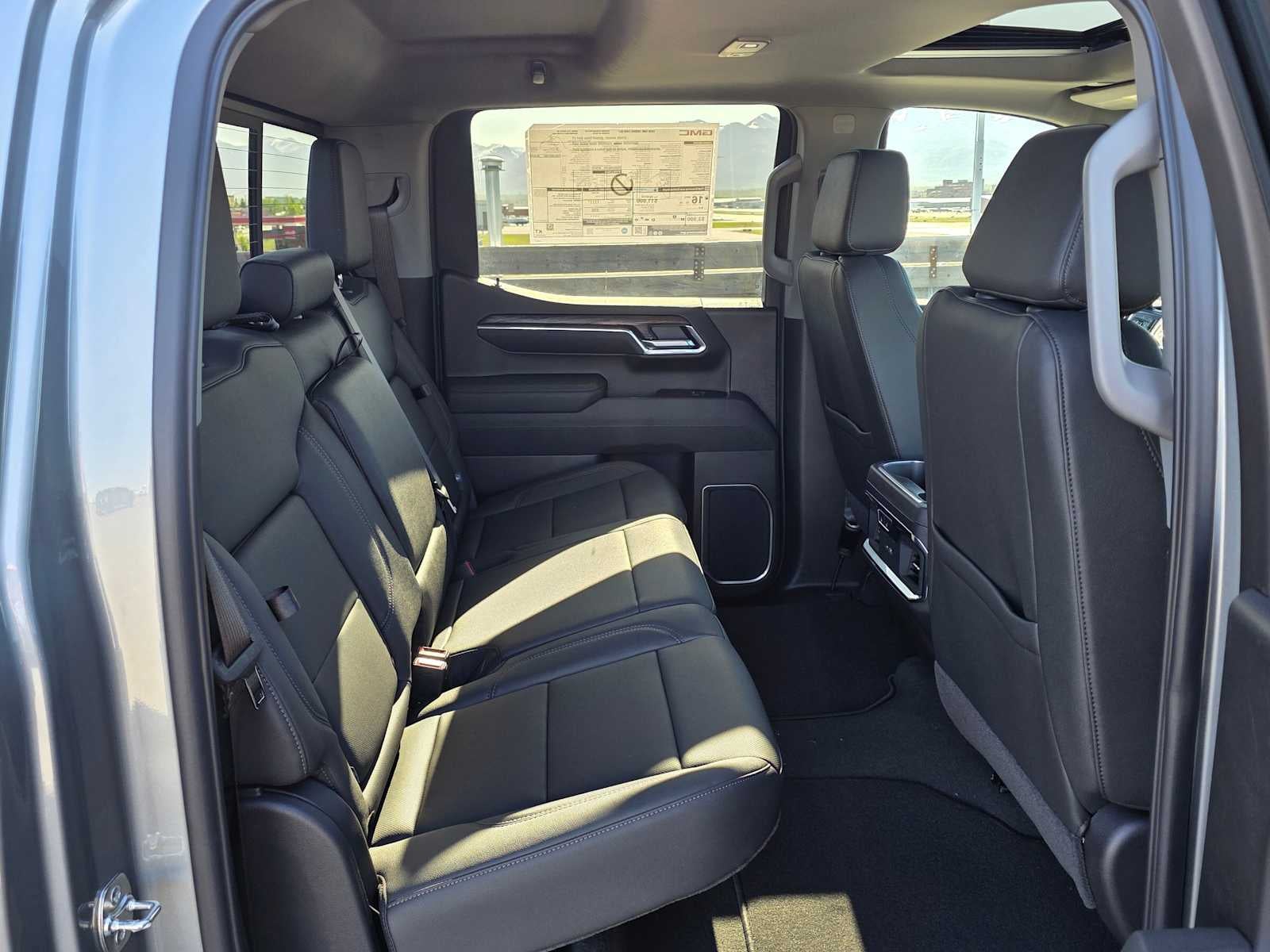 2026 GMC Sierra 1500 SLT - Photo 11