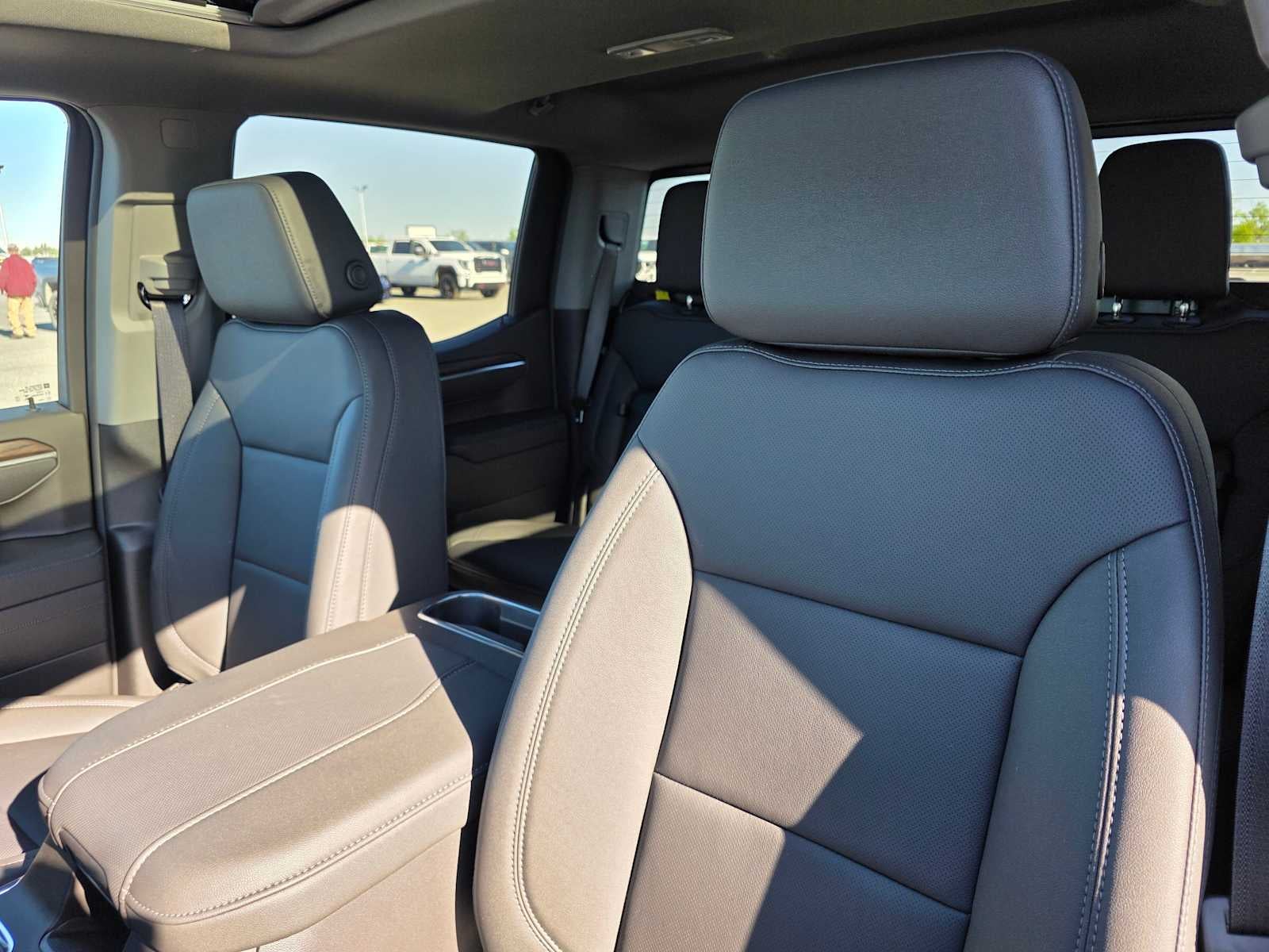 2026 GMC Sierra 1500 SLT - Photo 20