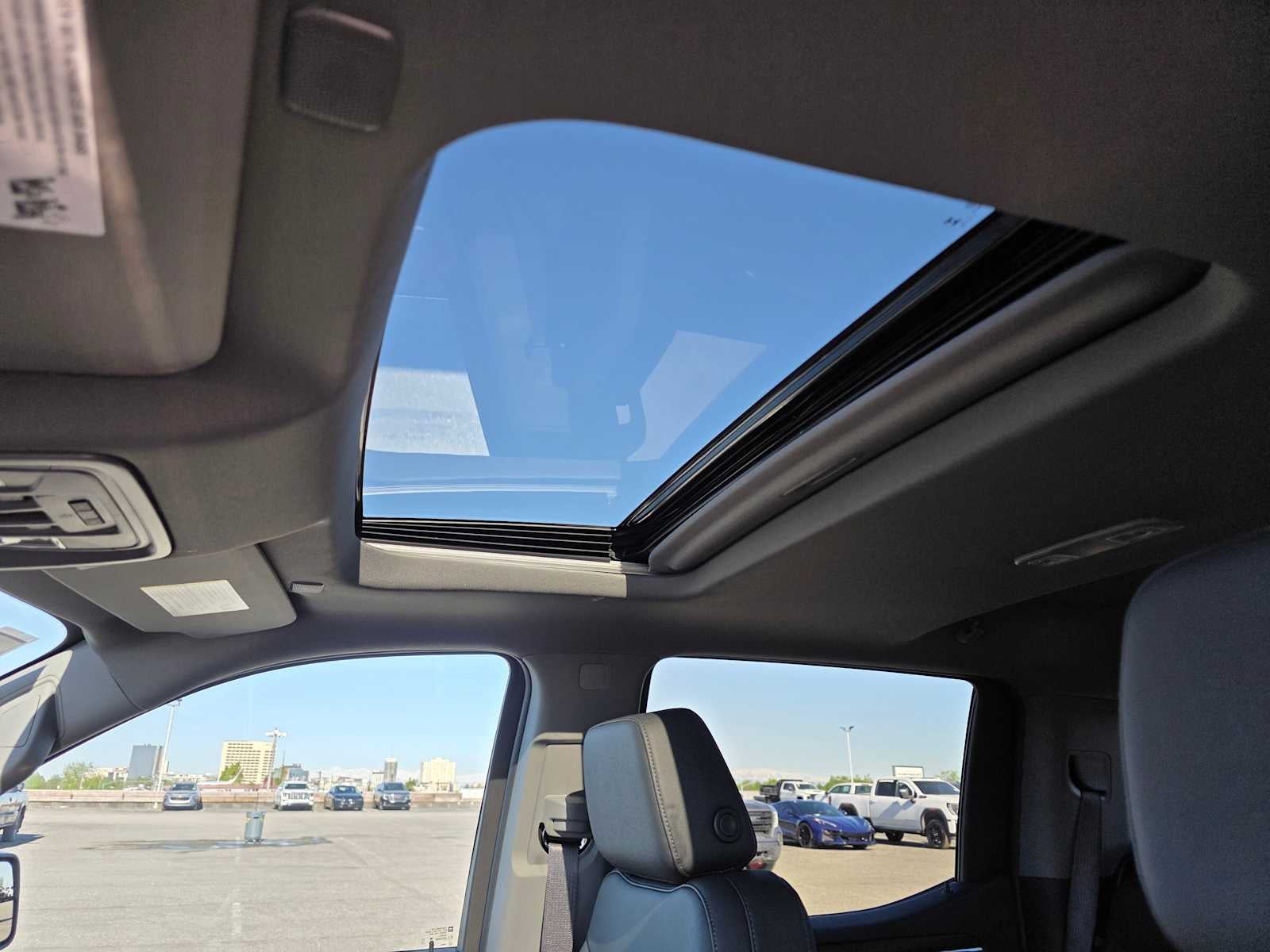 2026 GMC Sierra 1500 SLT - Photo 21