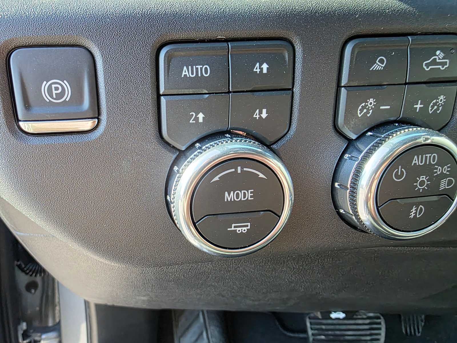 2026 GMC Sierra 1500 SLT - Photo 23