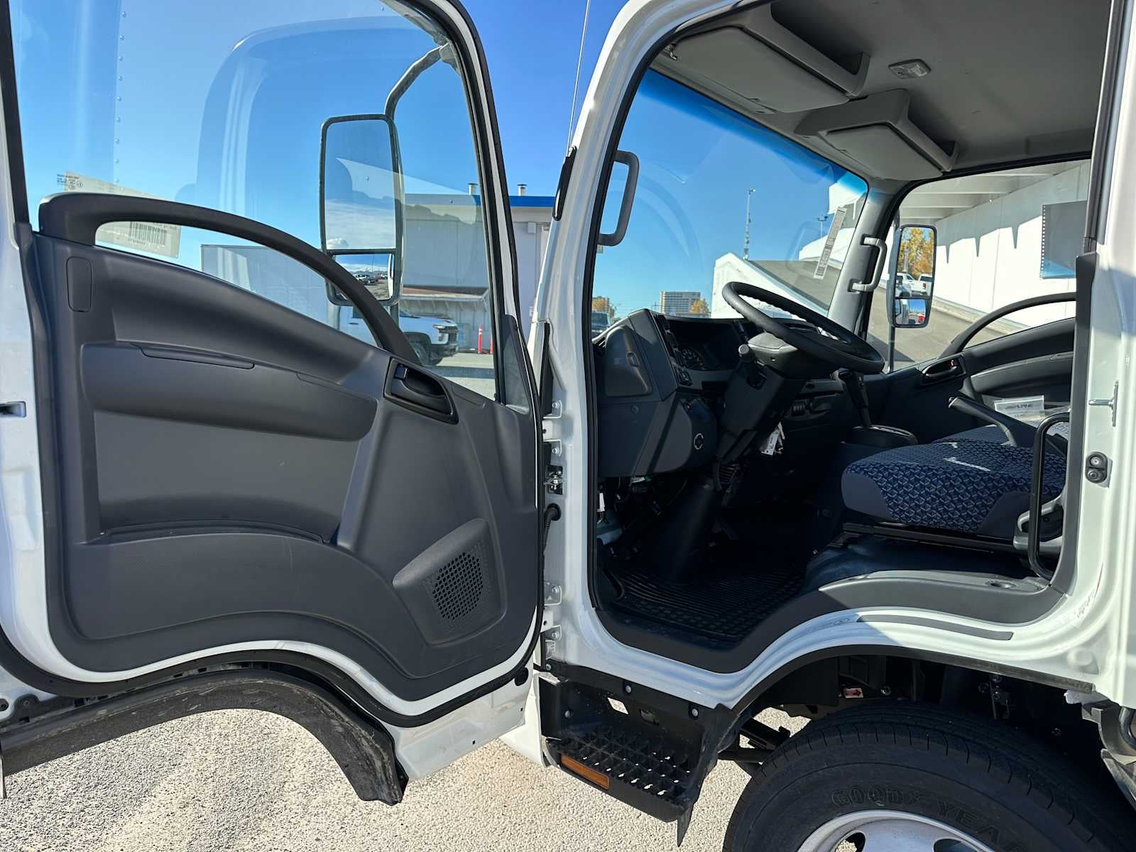 2025 Chevrolet 5500 LCF Gas Base