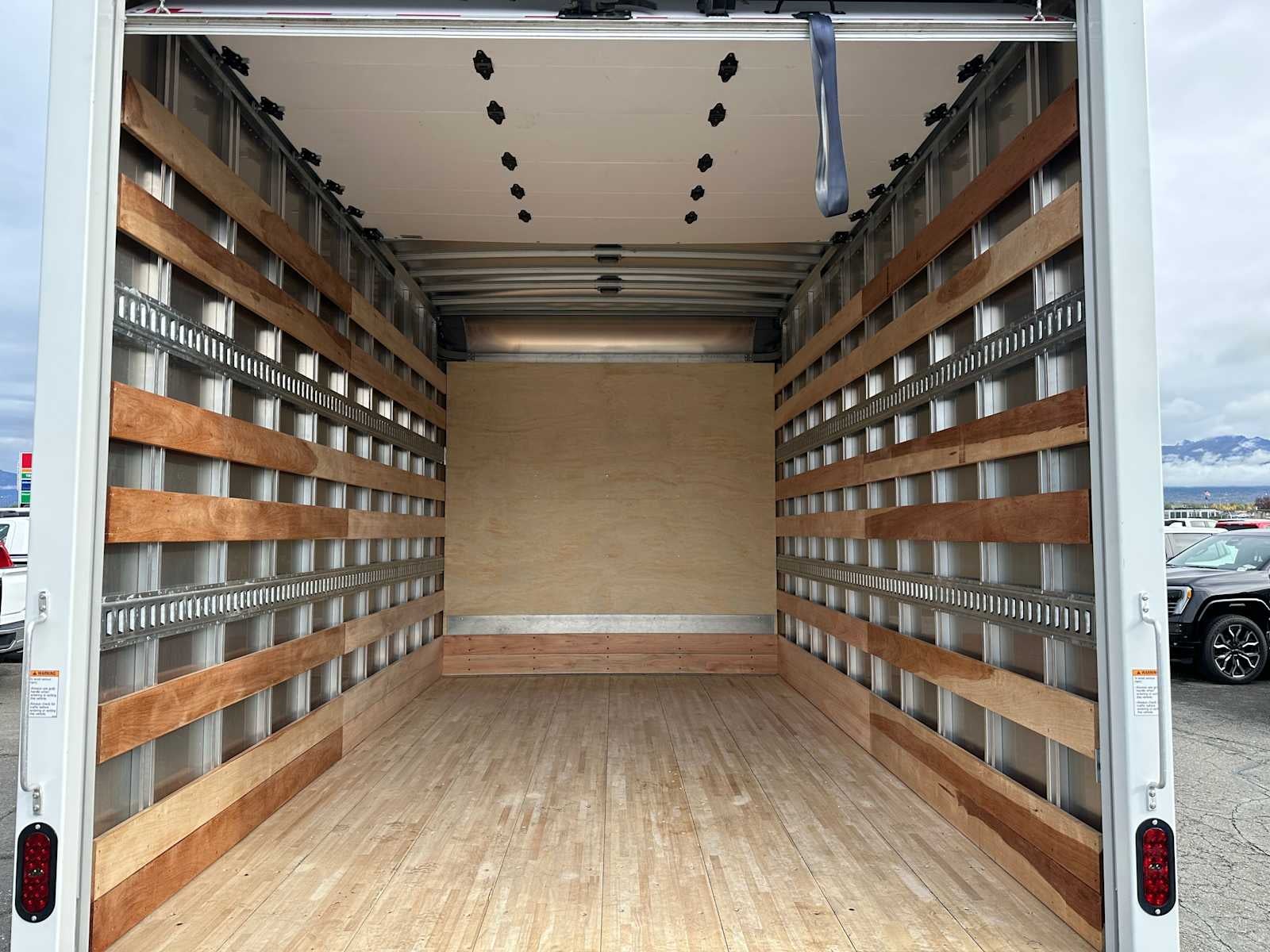 2025 Chevrolet 5500 LCF Gas Base