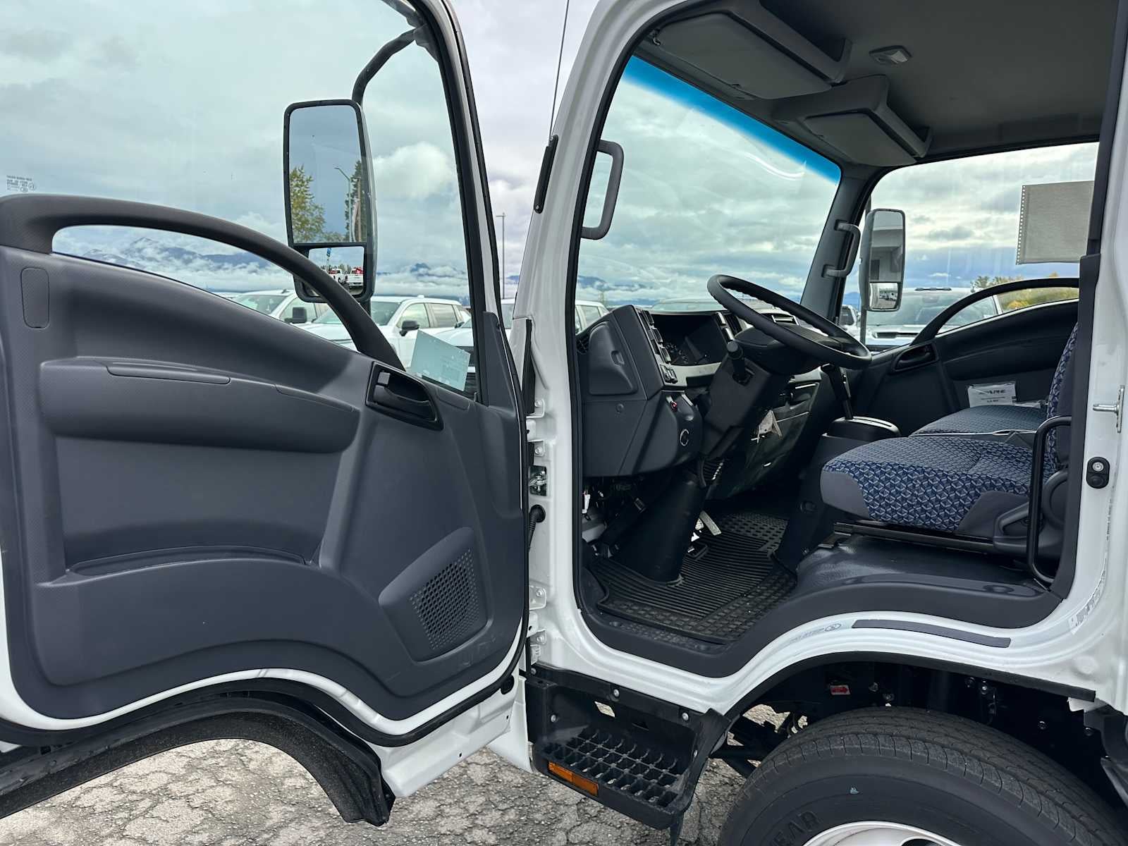 2025 Chevrolet 5500 LCF Gas Base