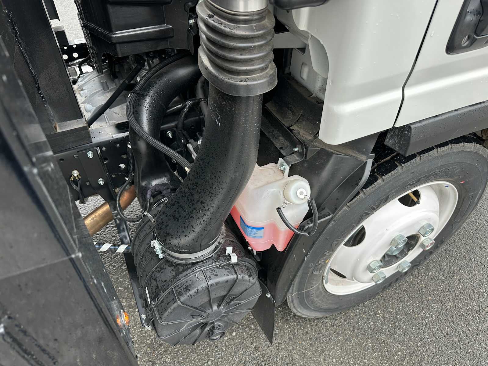 2025 Chevrolet 5500 LCF Gas Base