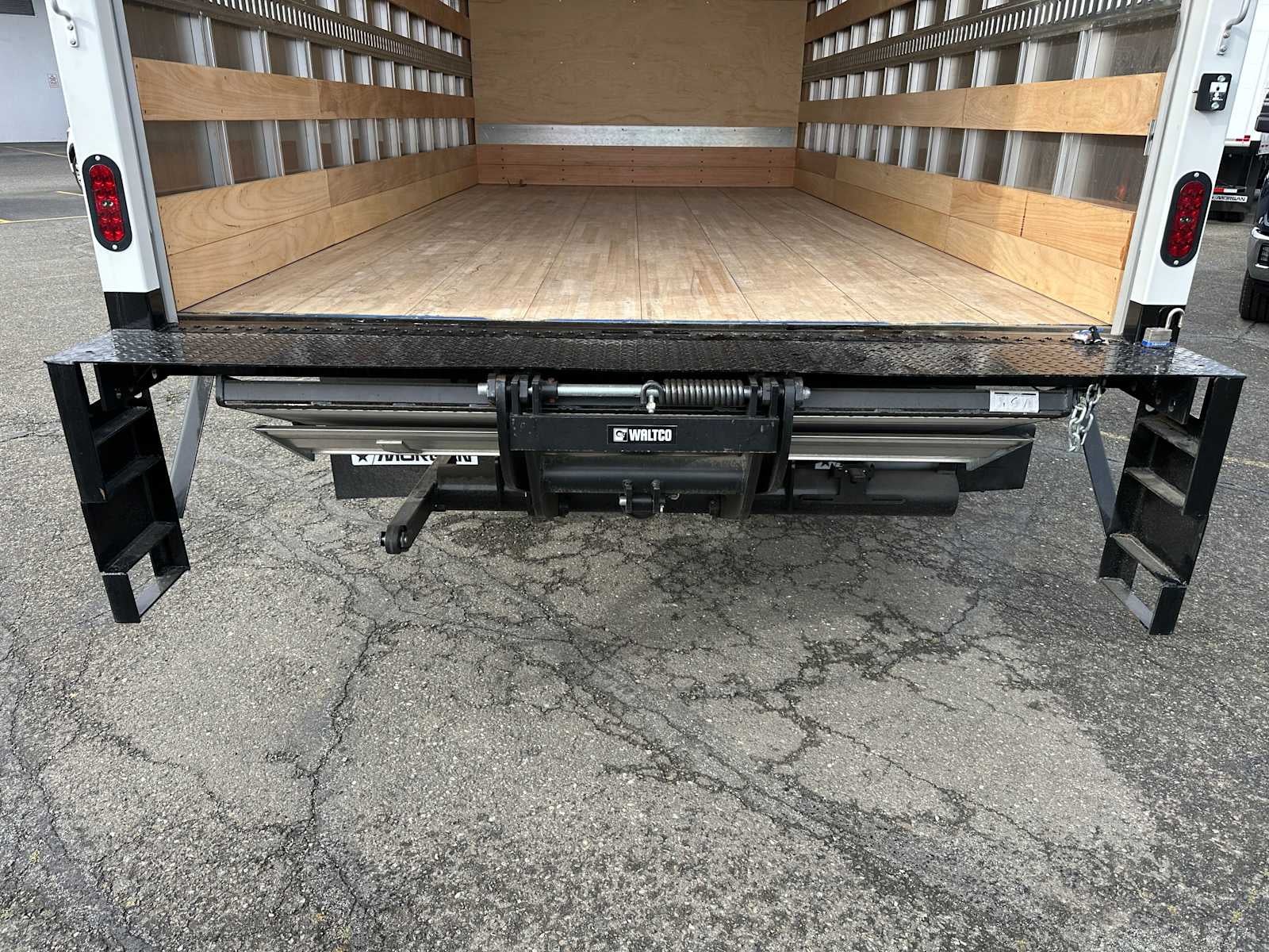 2025 Chevrolet 5500 LCF Gas Base