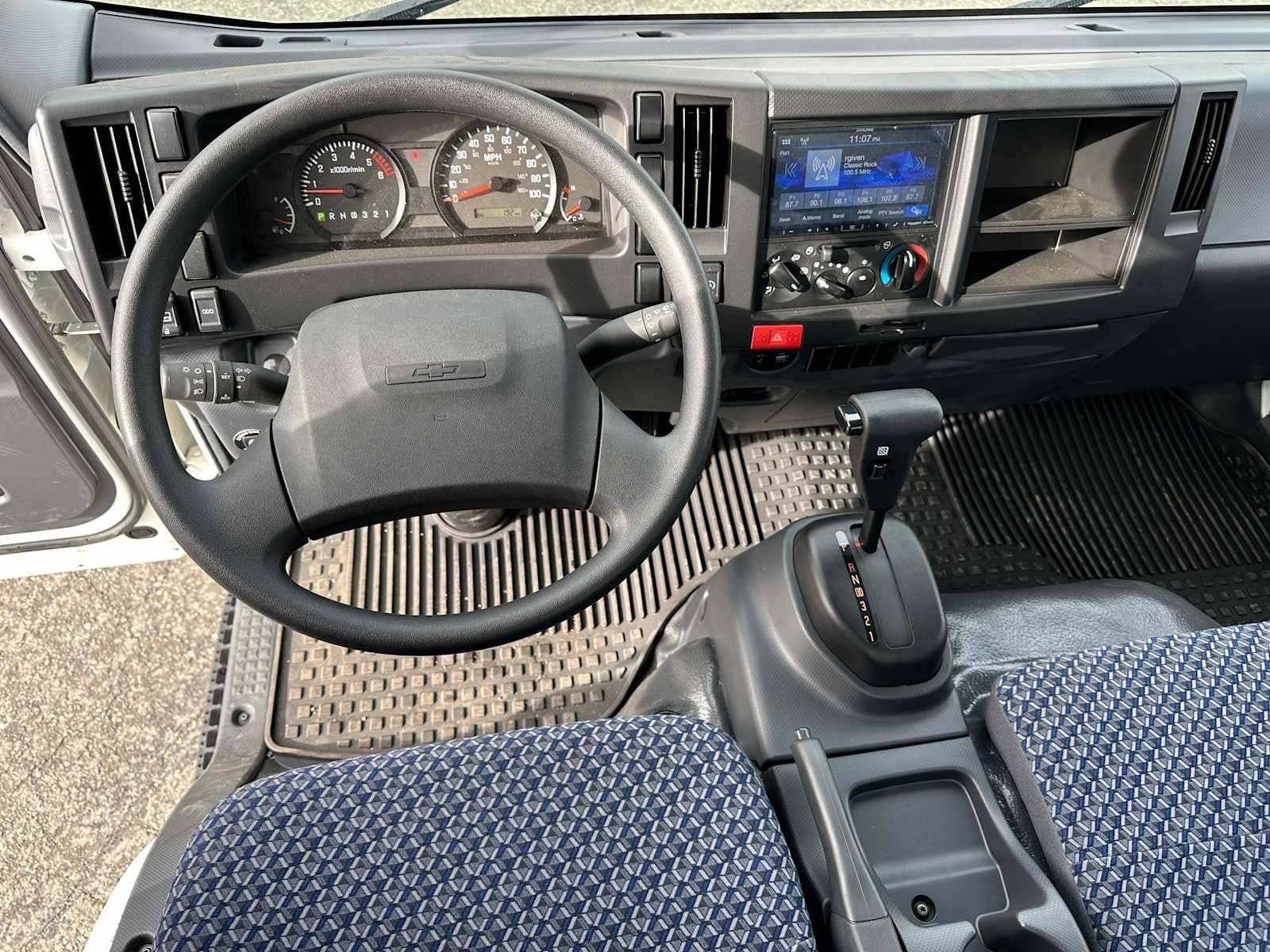2025 Chevrolet 5500 LCF Gas Base