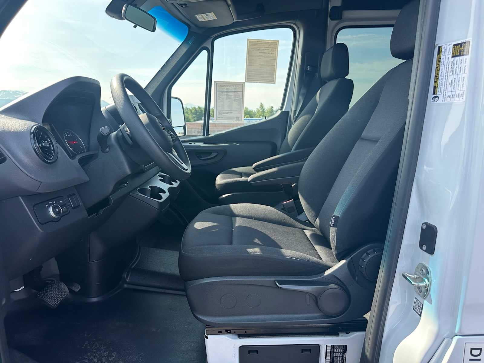 2024 Mercedes-Benz Sprinter Base