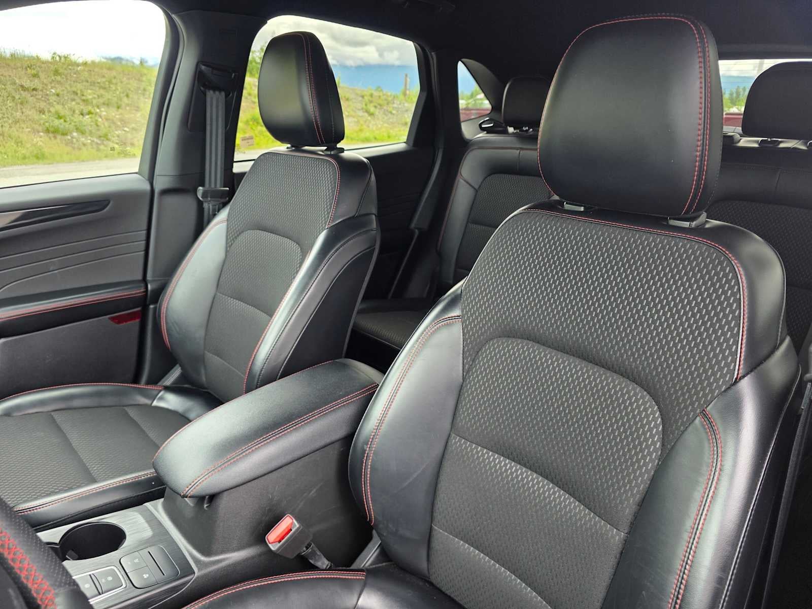 2025 Ford Escape ST-Line Select