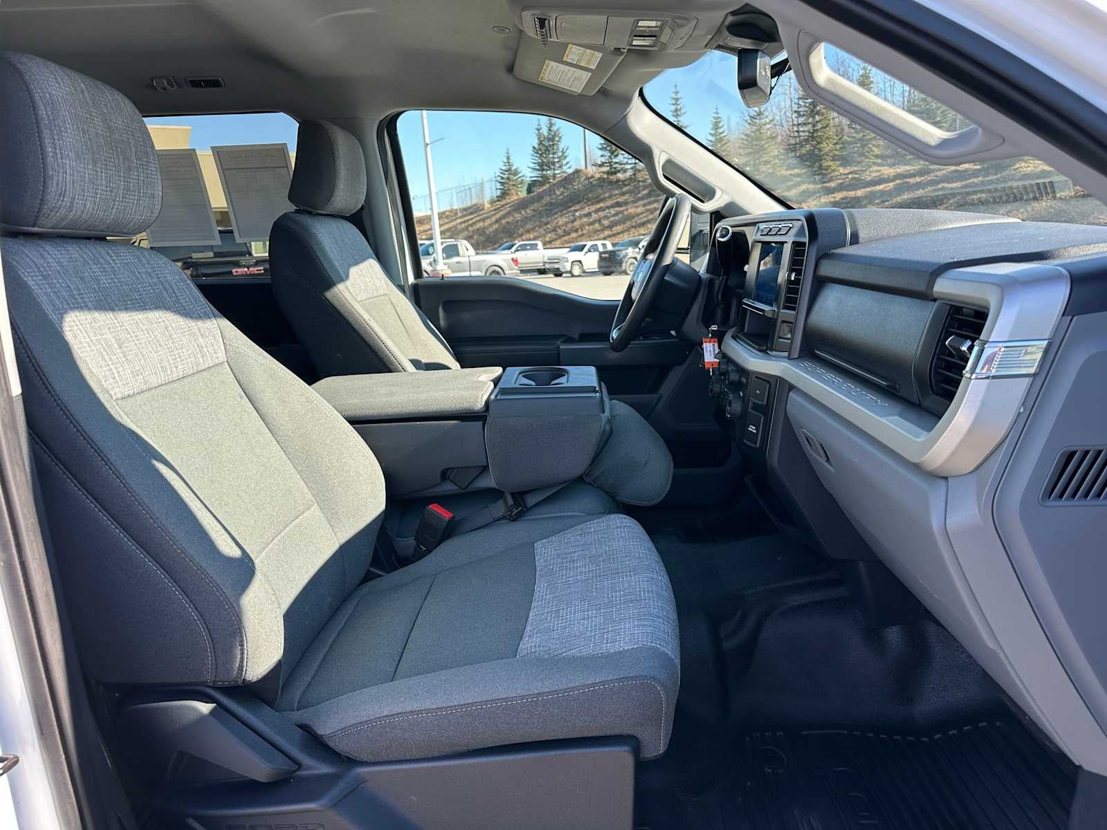 2023 Ford Super Duty F-350 SRW Pickup XLT