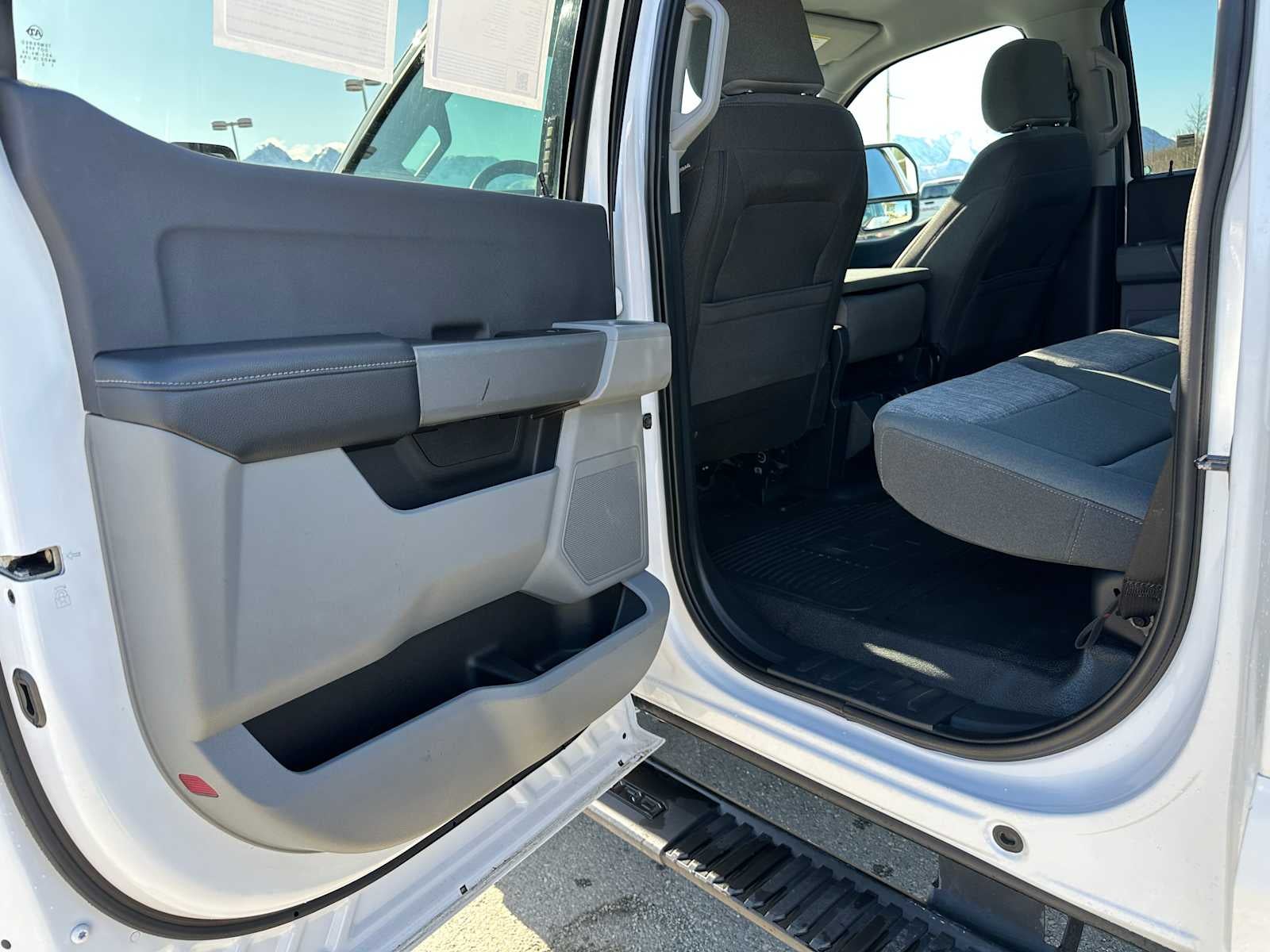 2023 Ford Super Duty F-350 SRW Pickup XLT