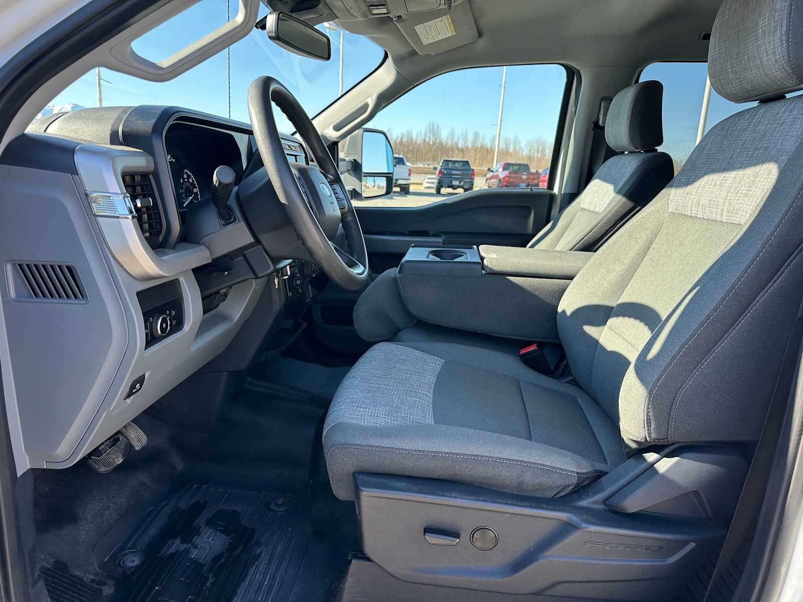 2023 Ford Super Duty F-350 SRW Pickup XLT