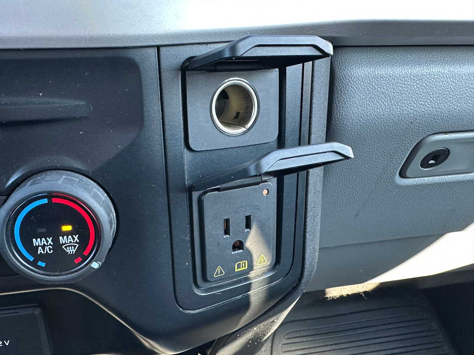 2023 Ford Super Duty F-350 SRW Pickup XLT