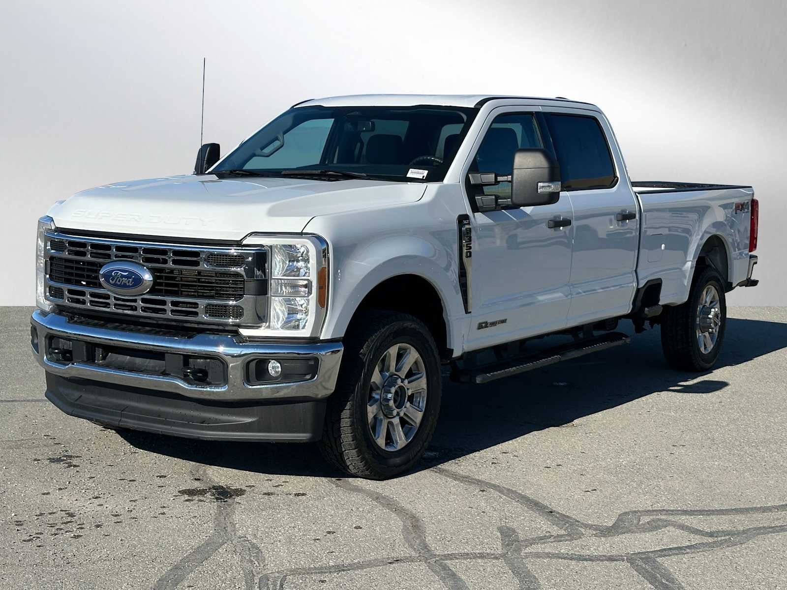 2023 Ford Super Duty F-350 SRW Pickup XLT