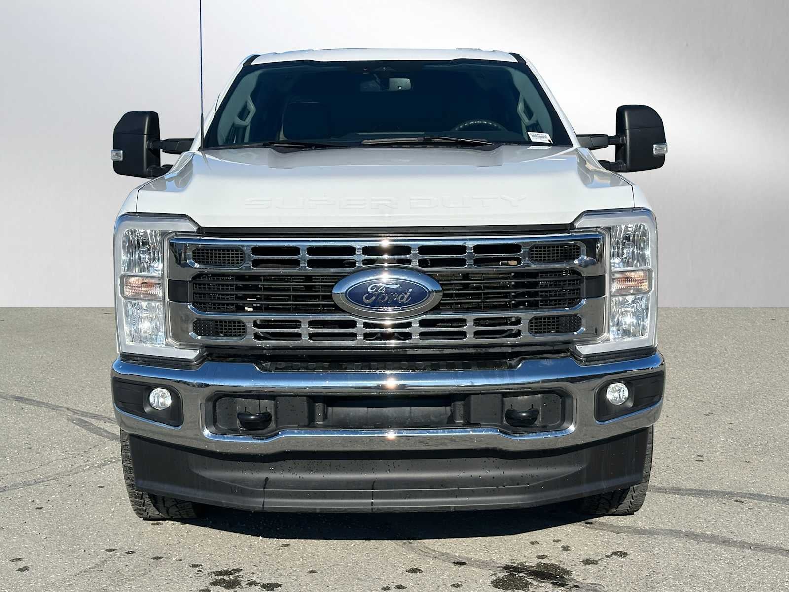 2023 Ford Super Duty F-350 SRW Pickup XLT
