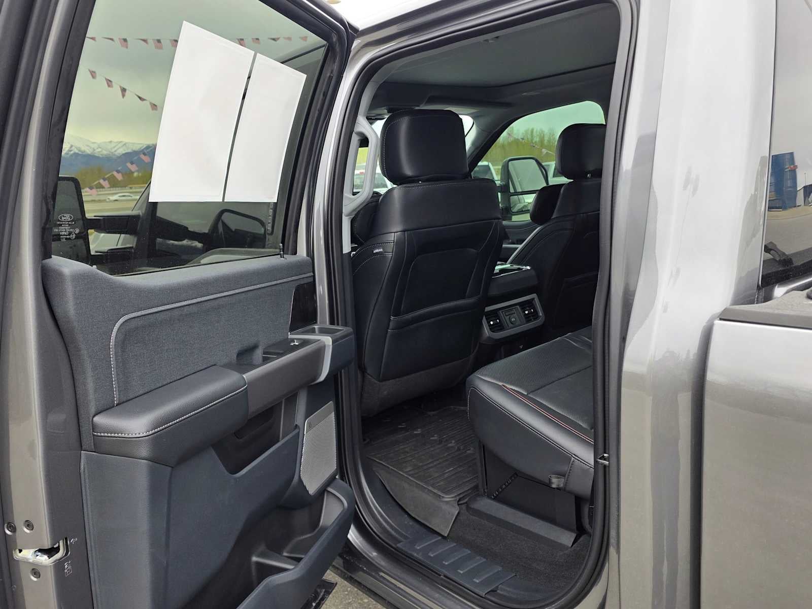 2024 Ford Super Duty F-350 SRW Pickup LARIAT