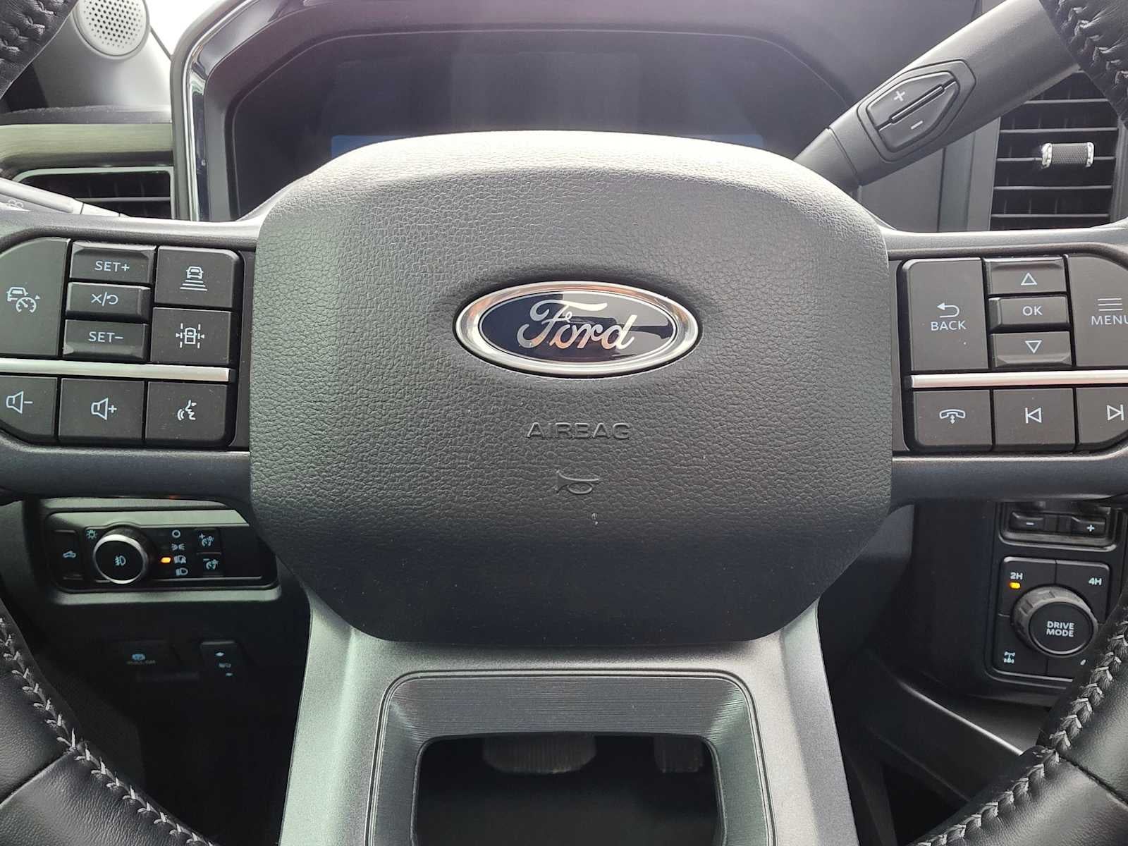 2024 Ford Super Duty F-350 SRW Pickup LARIAT