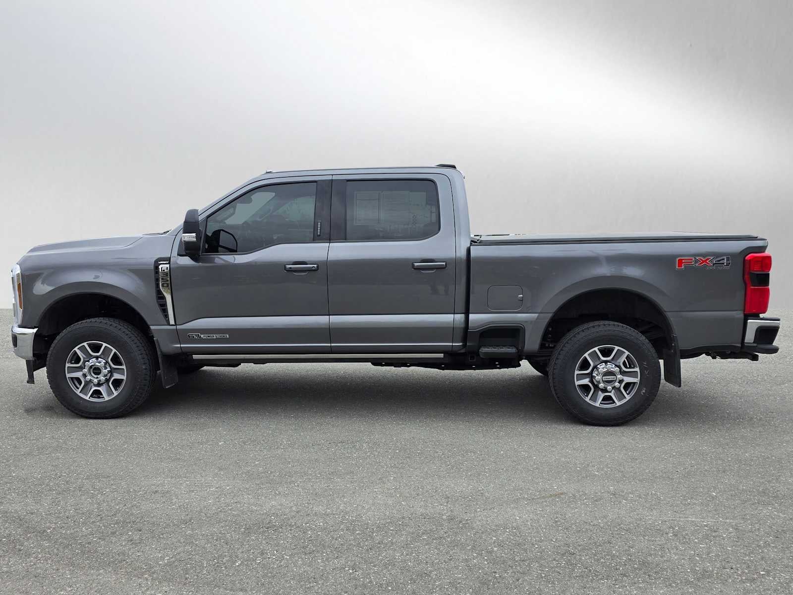2024 Ford Super Duty F-350 SRW Pickup LARIAT