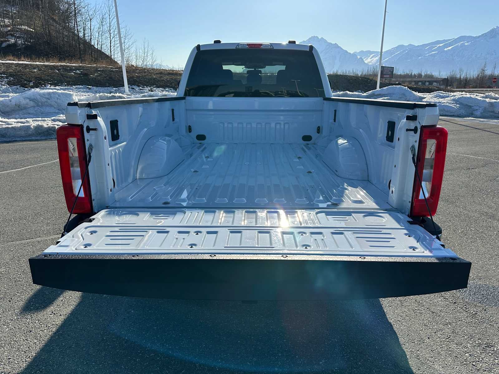 2023 Ford Super Duty F-350 SRW Pickup XLT
