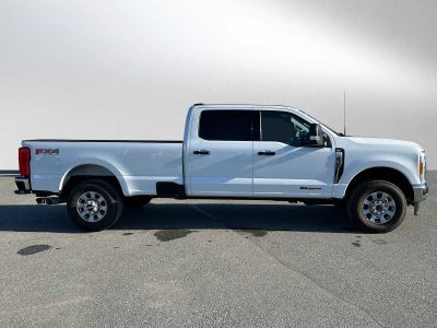 2023 Ford Super Duty F-350 SRW Pickup XLT