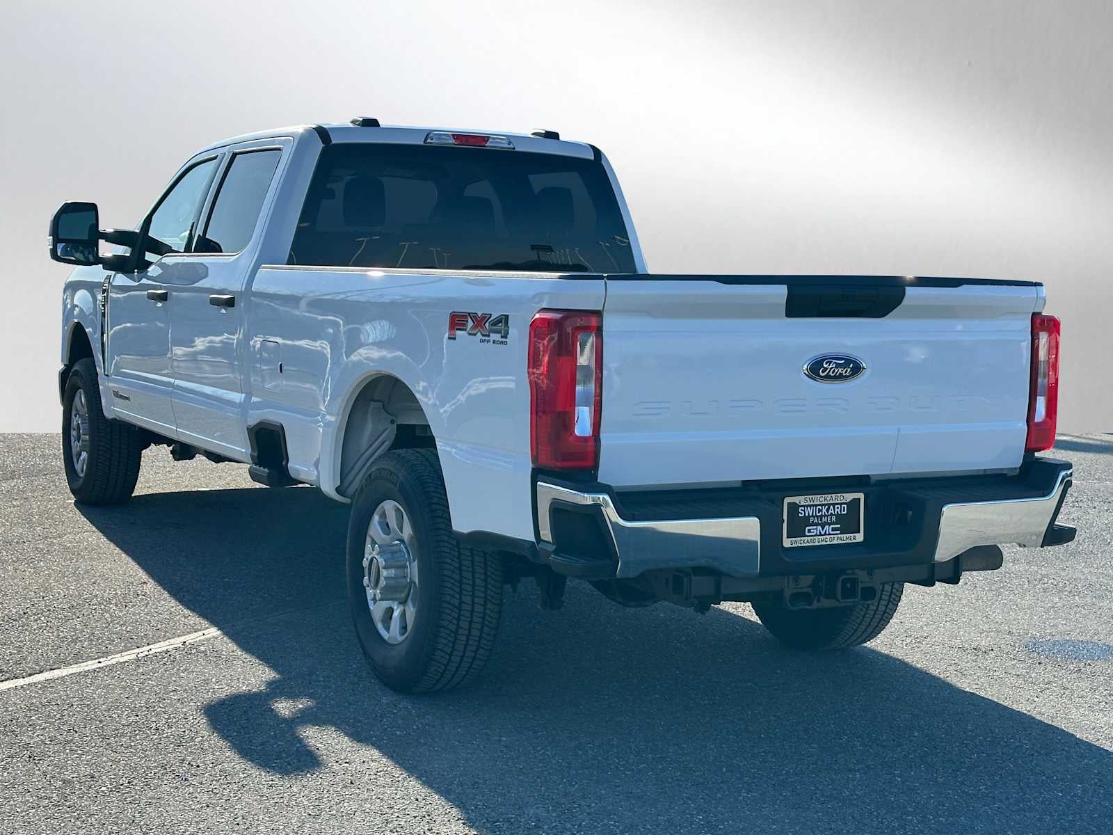 2023 Ford Super Duty F-350 SRW Pickup XLT