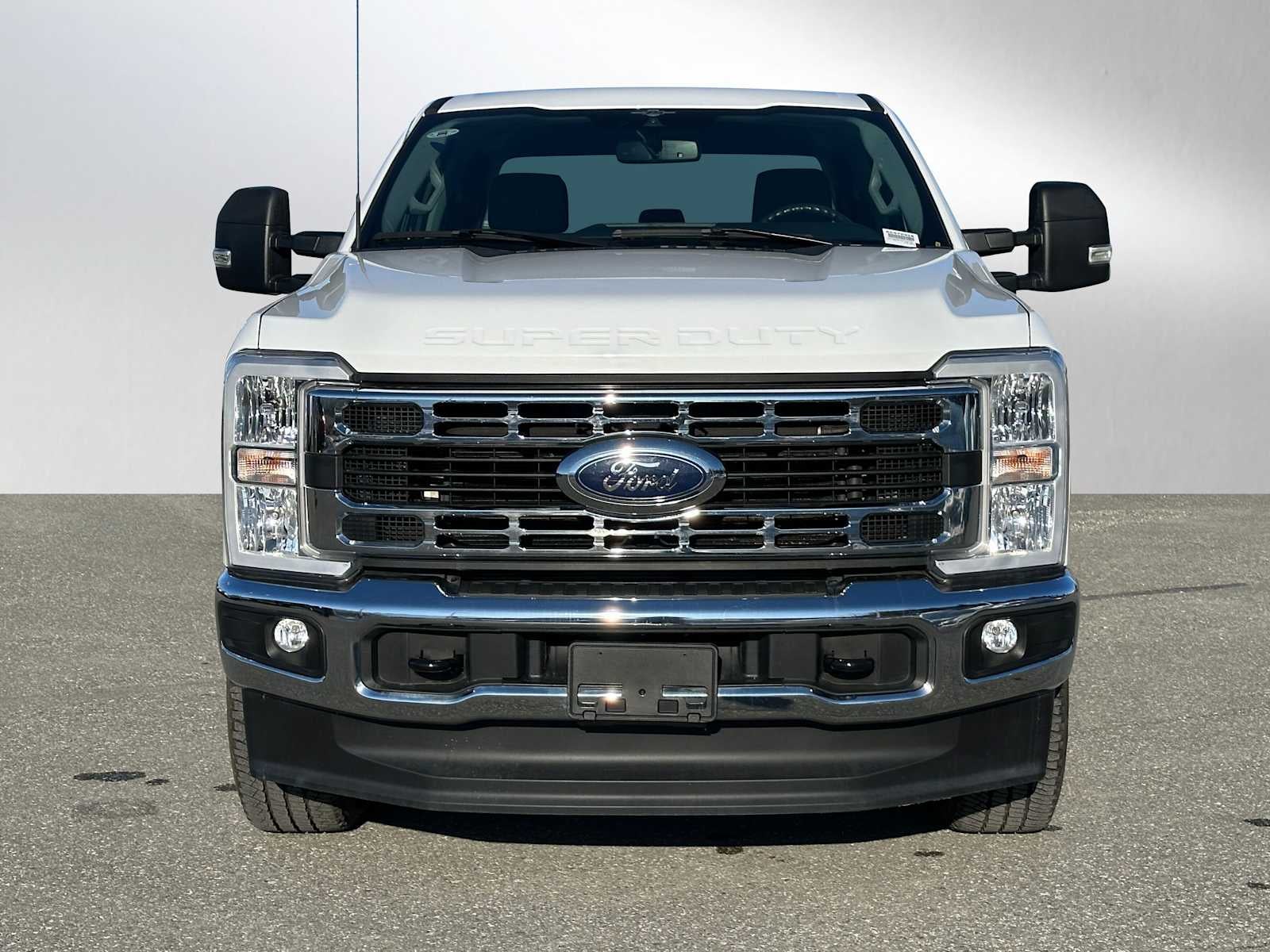 2023 Ford Super Duty F-350 SRW Pickup XLT