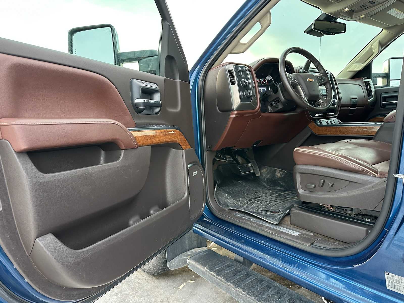 2015 Chevrolet Silverado 3500HD High Country