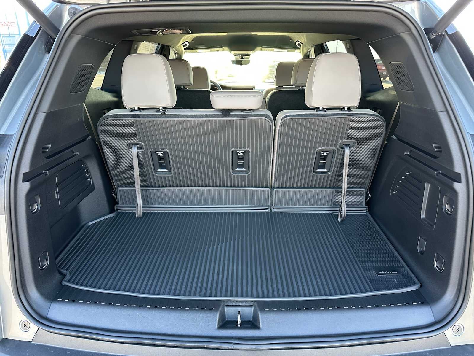 2026 GMC Acadia AWD Elevation