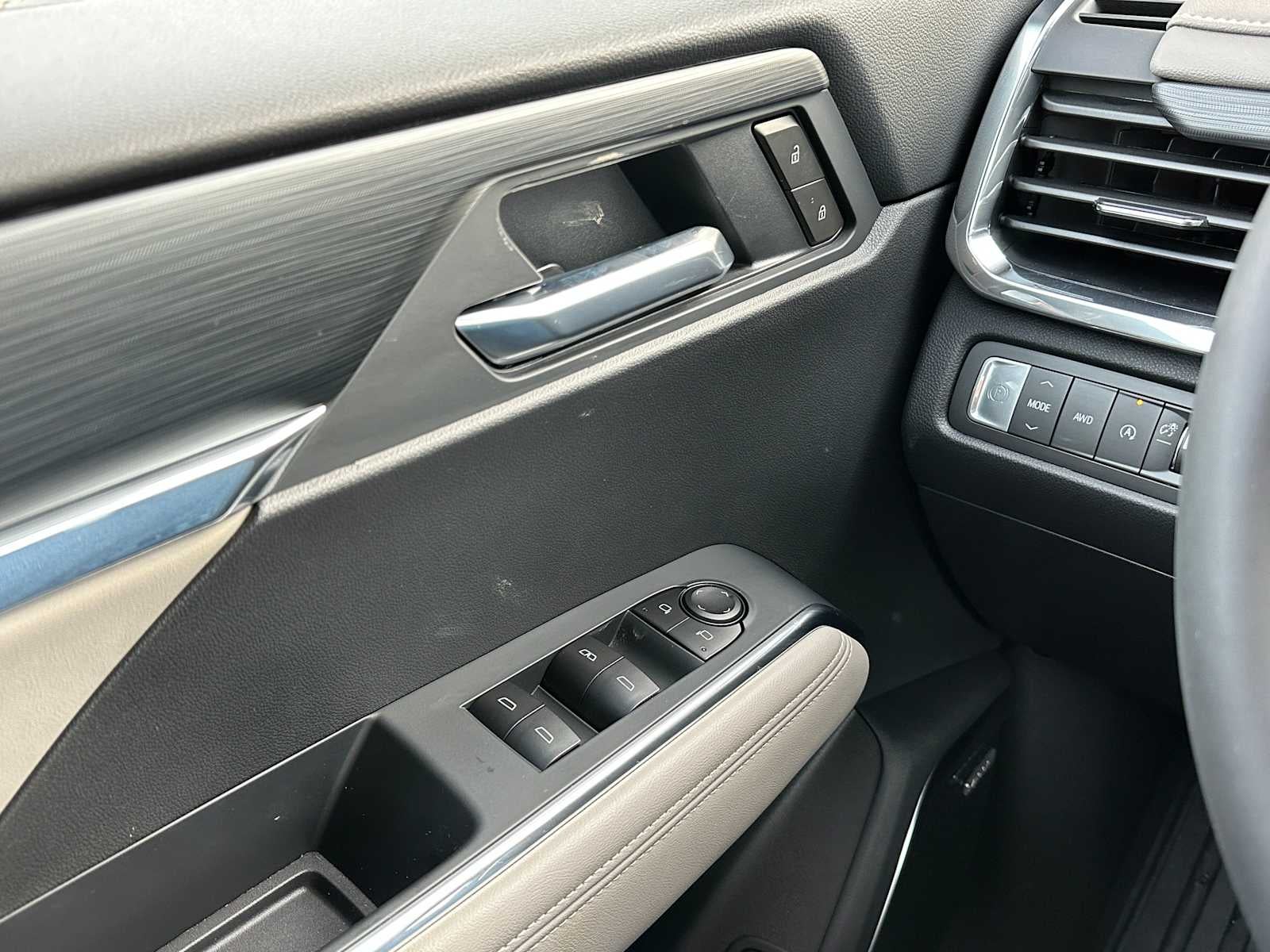 2026 GMC Acadia AWD Elevation