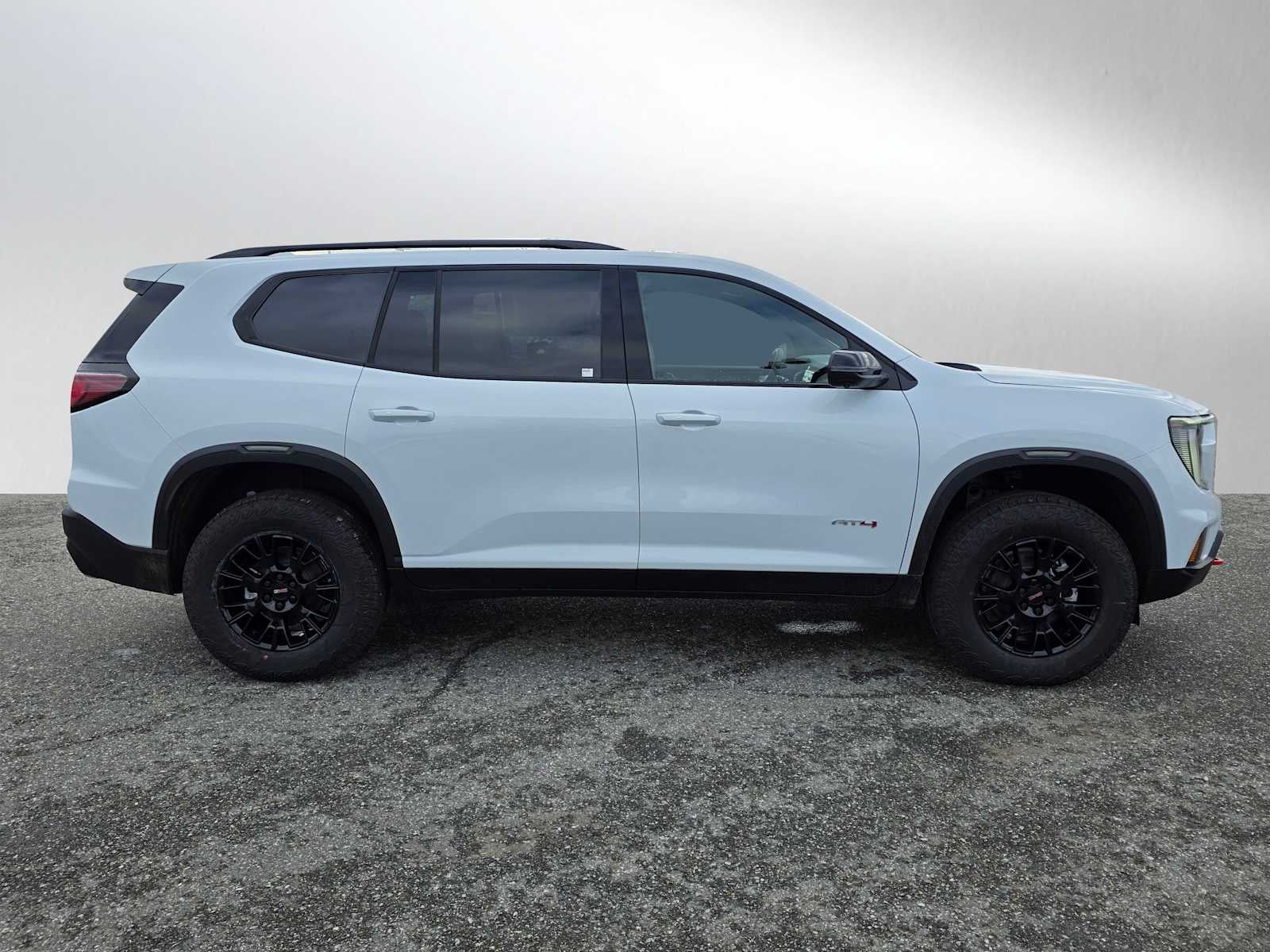 2026 GMC Acadia AWD AT4