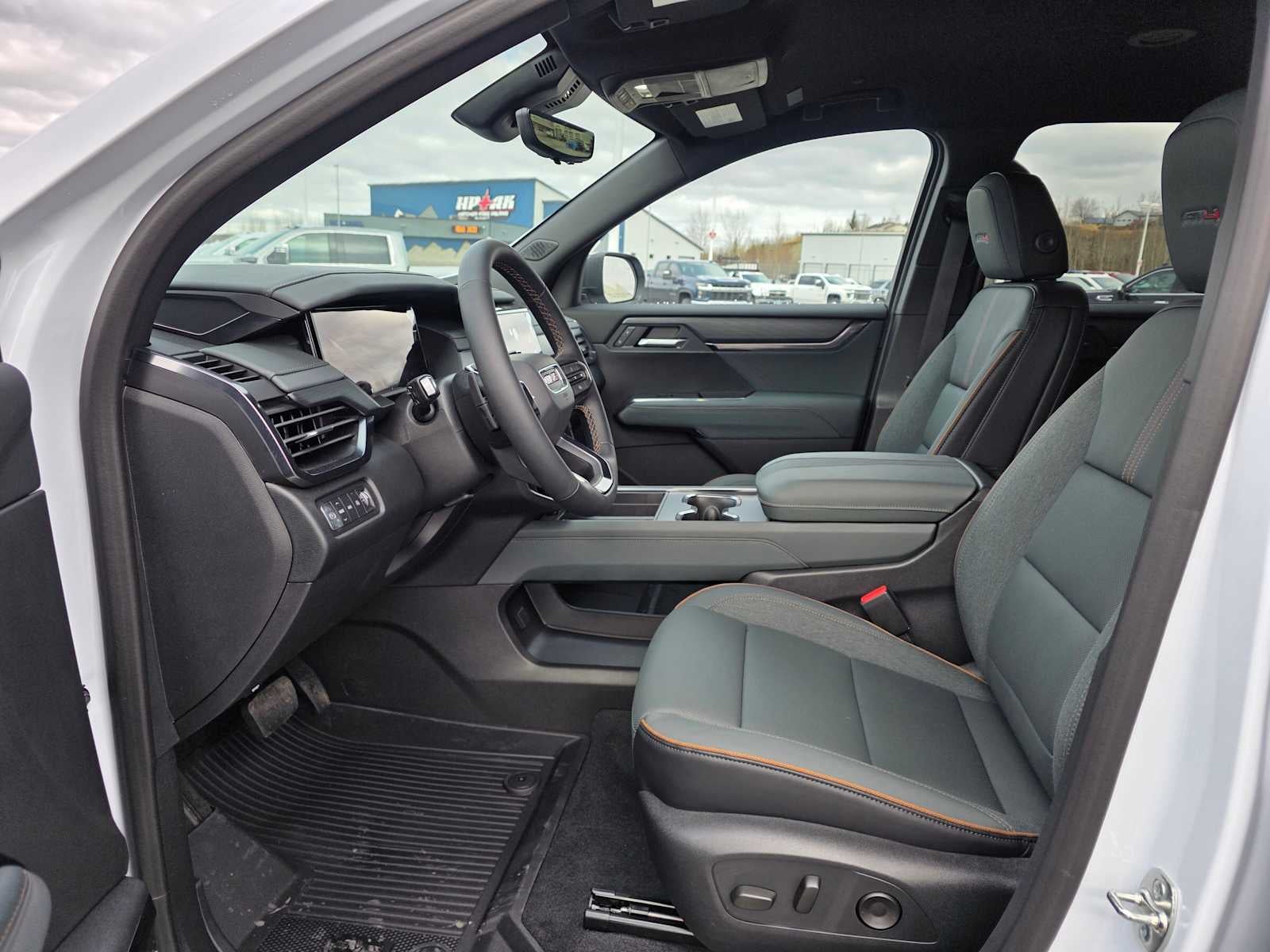 2026 GMC Acadia AWD AT4