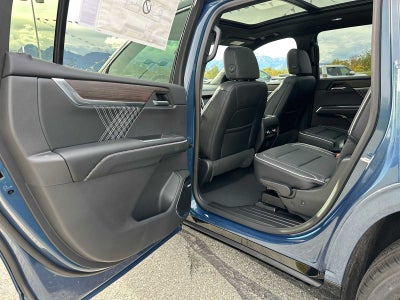 2026 GMC Acadia AWD Denali