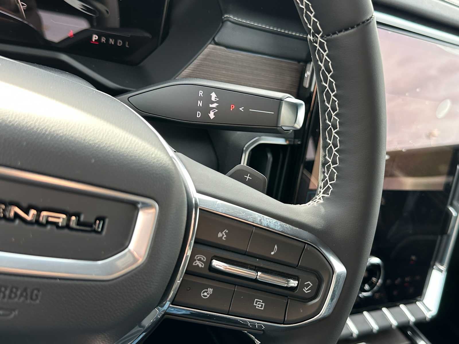 2026 GMC Acadia AWD Denali