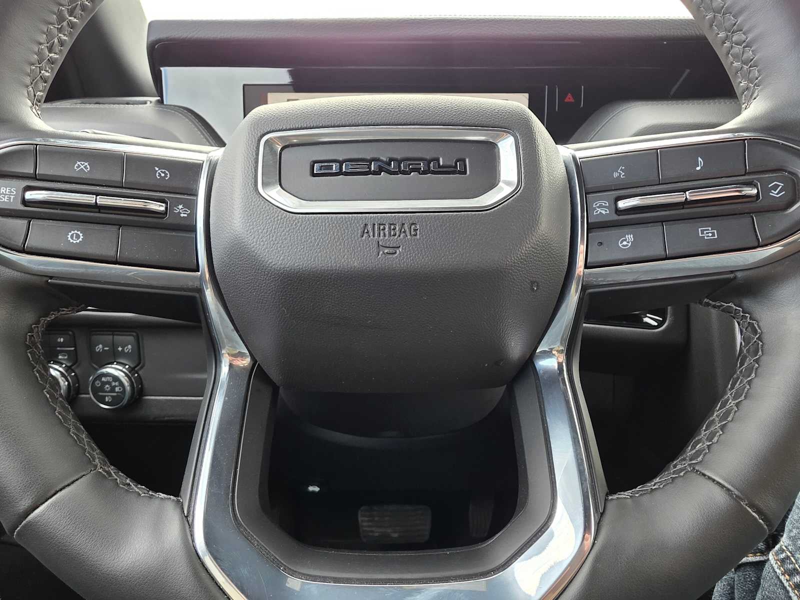 2025 GMC Yukon Denali Denali
