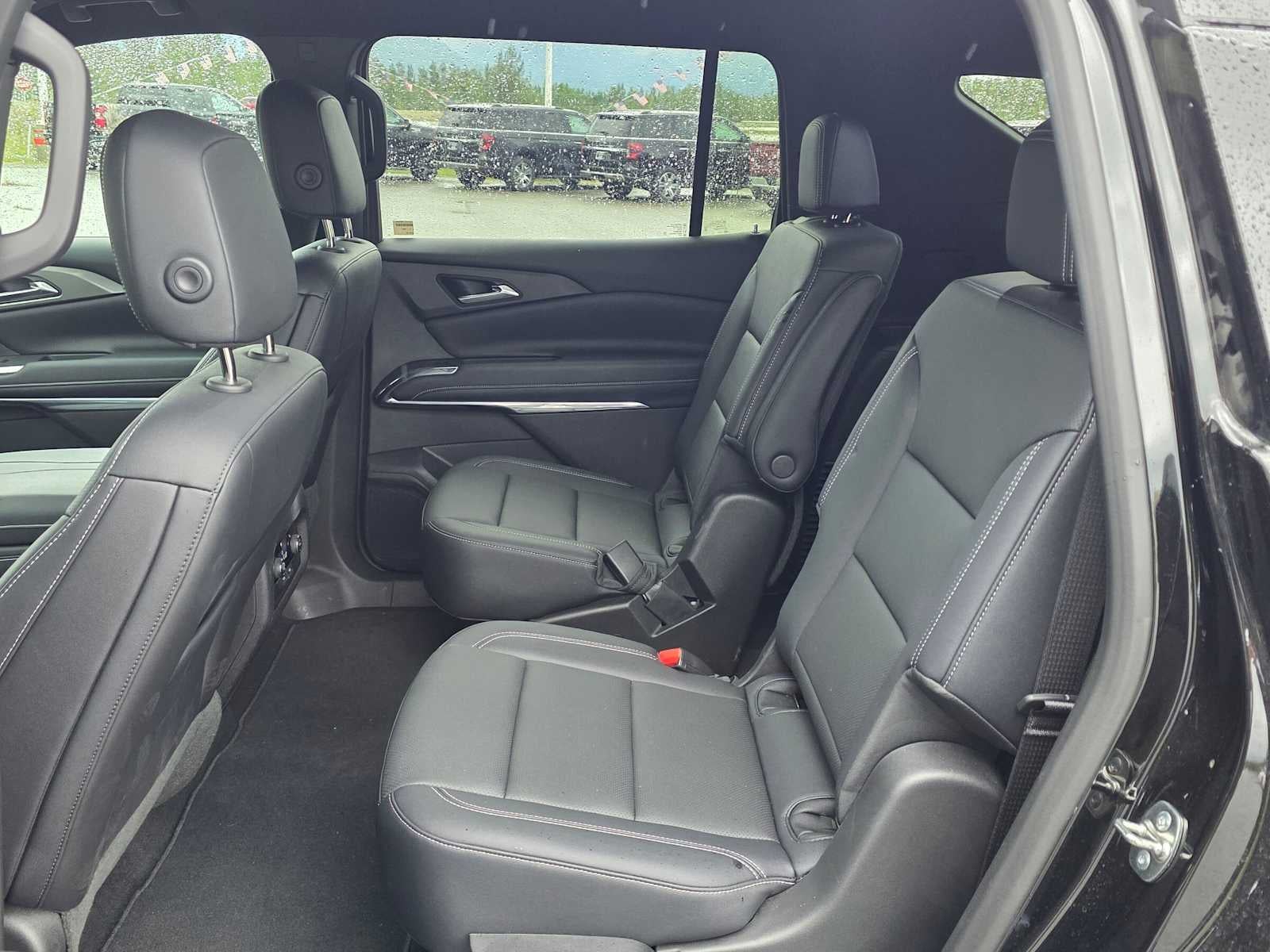2026 Chevrolet Traverse AWD LT